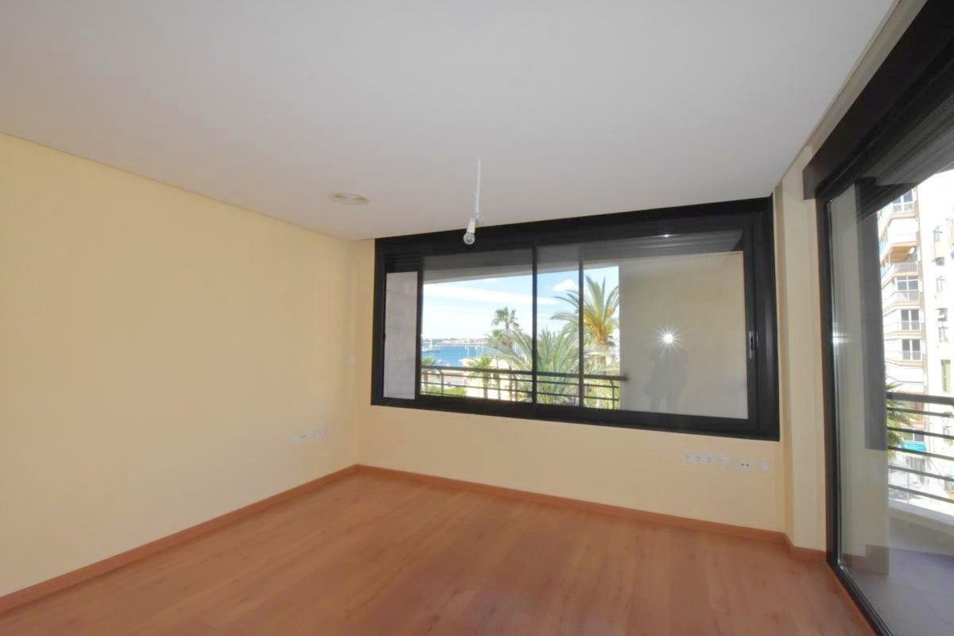 Használt Ingatlanok - Apartman -
Torrevieja - Centrum - Muelle Pesquero