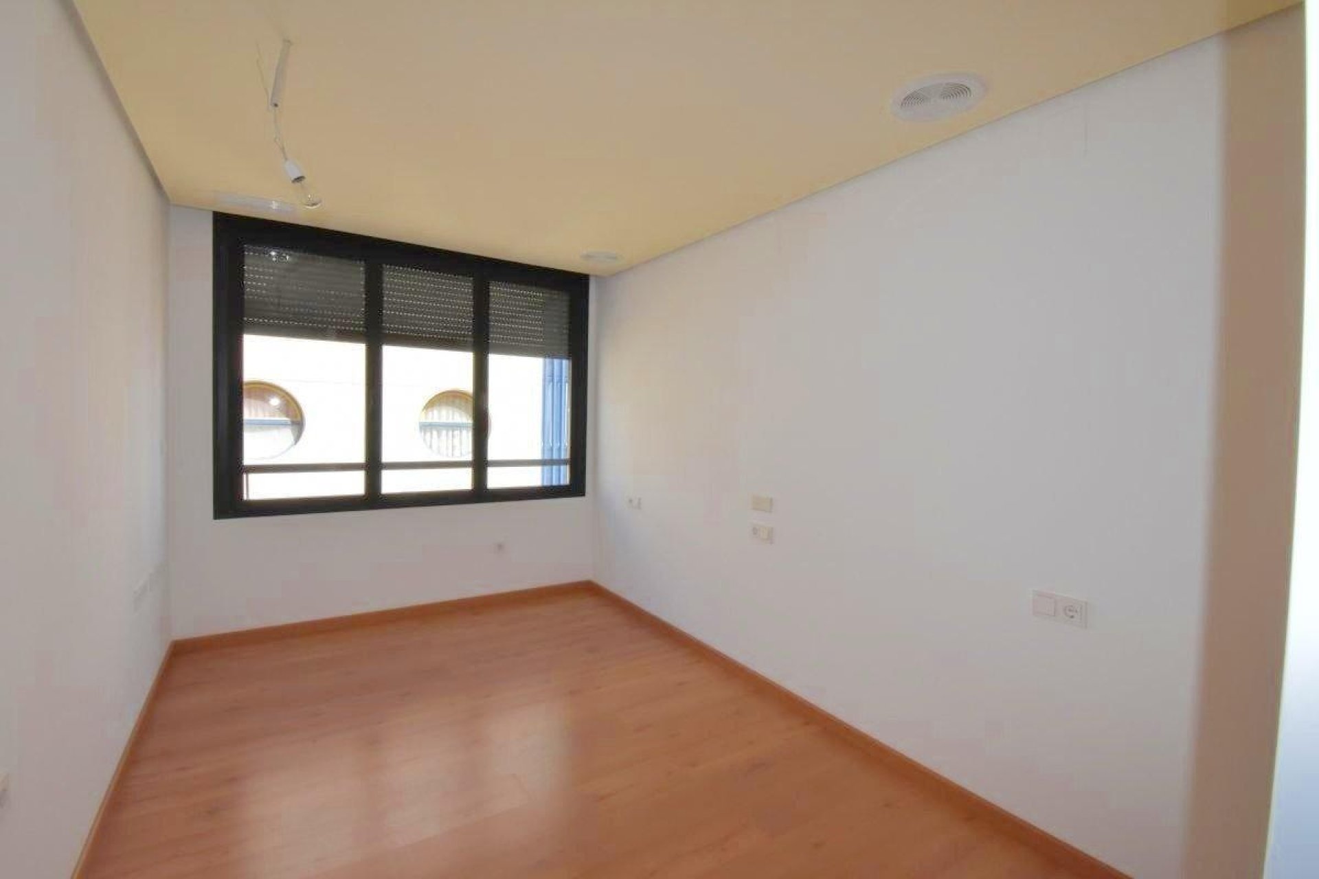Használt Ingatlanok - Apartman -
Torrevieja - Centrum - Muelle Pesquero