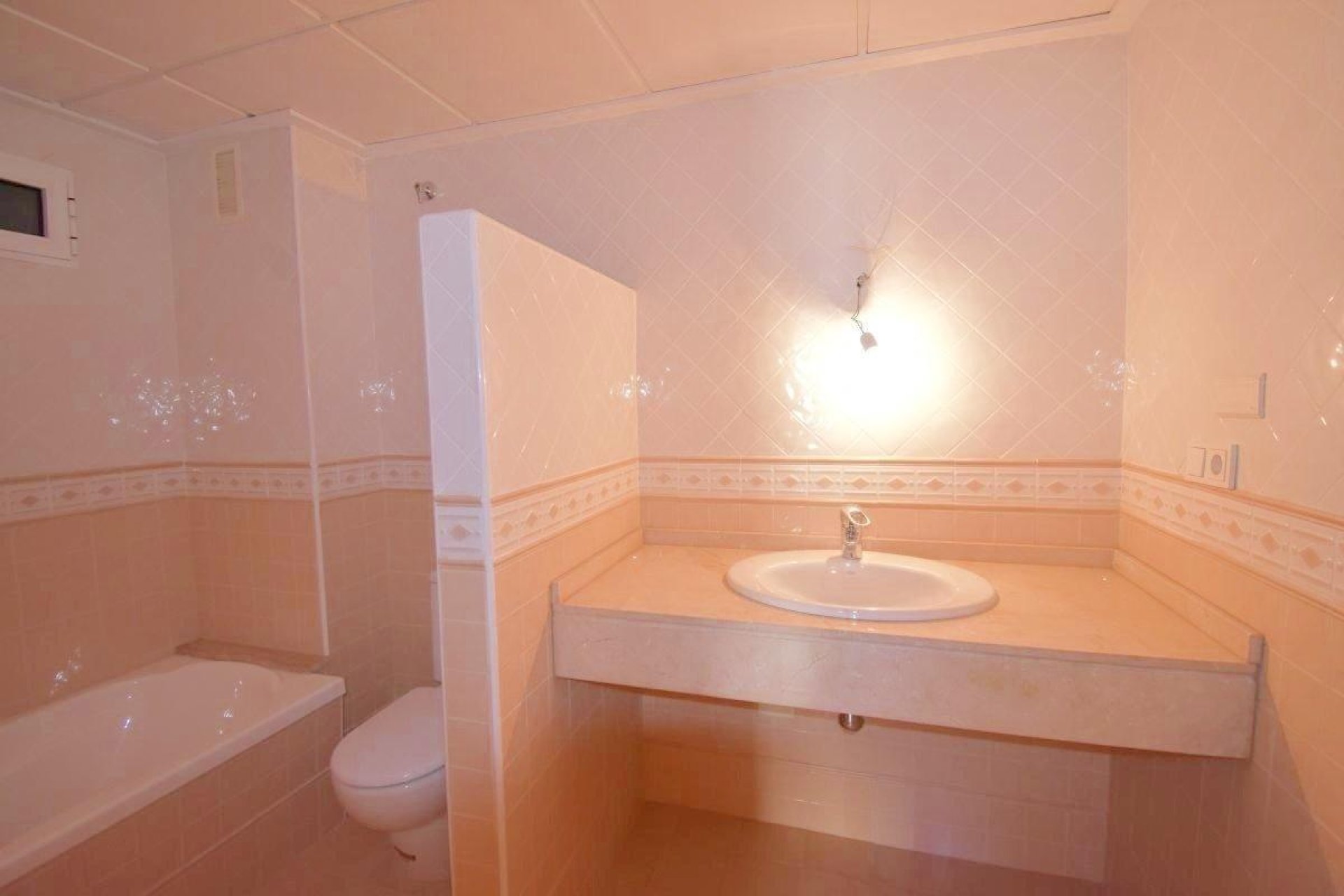 Használt Ingatlanok - Apartman -
Torrevieja - Centrum - Muelle Pesquero
