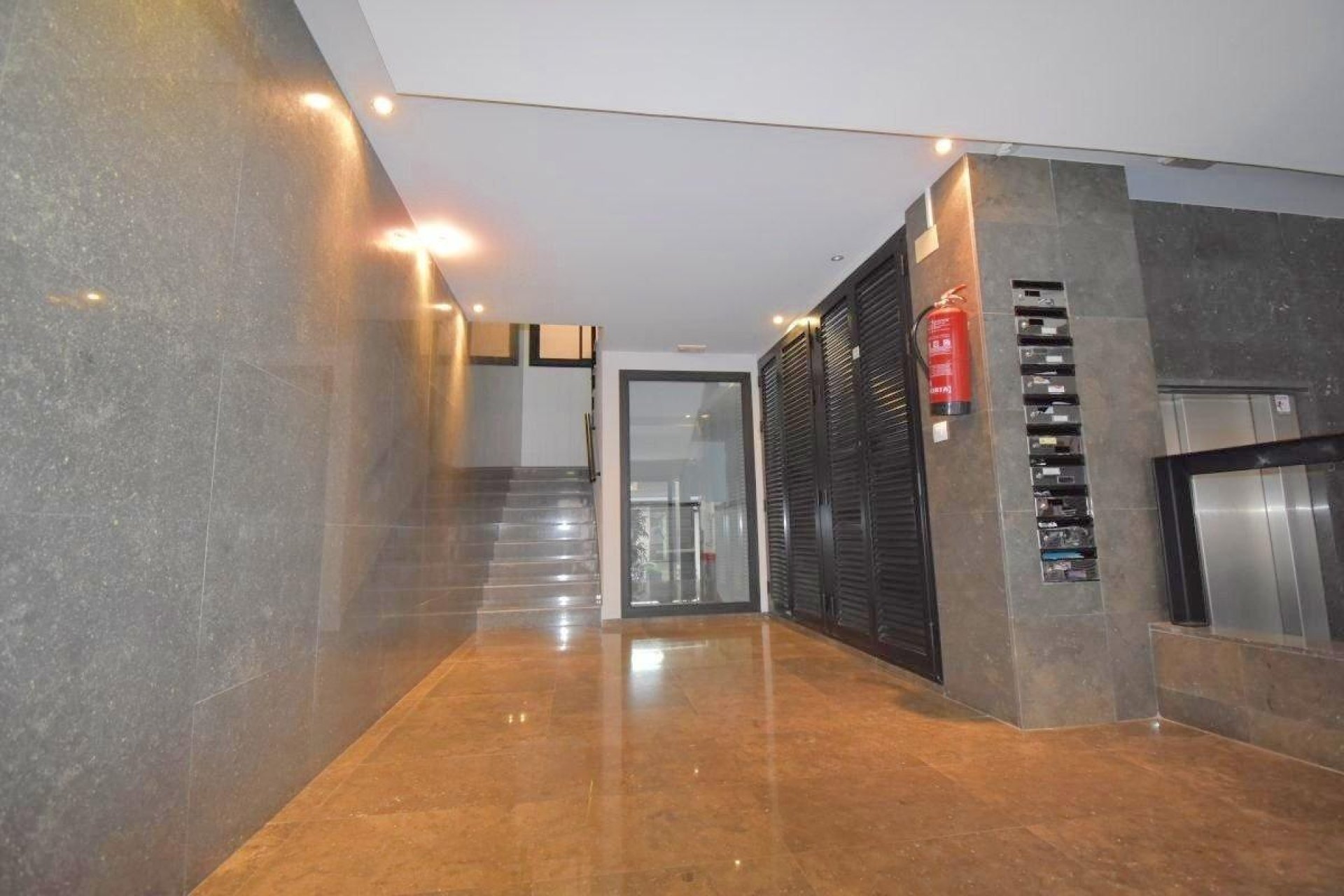 Használt Ingatlanok - Apartman -
Torrevieja - Centrum - Muelle Pesquero