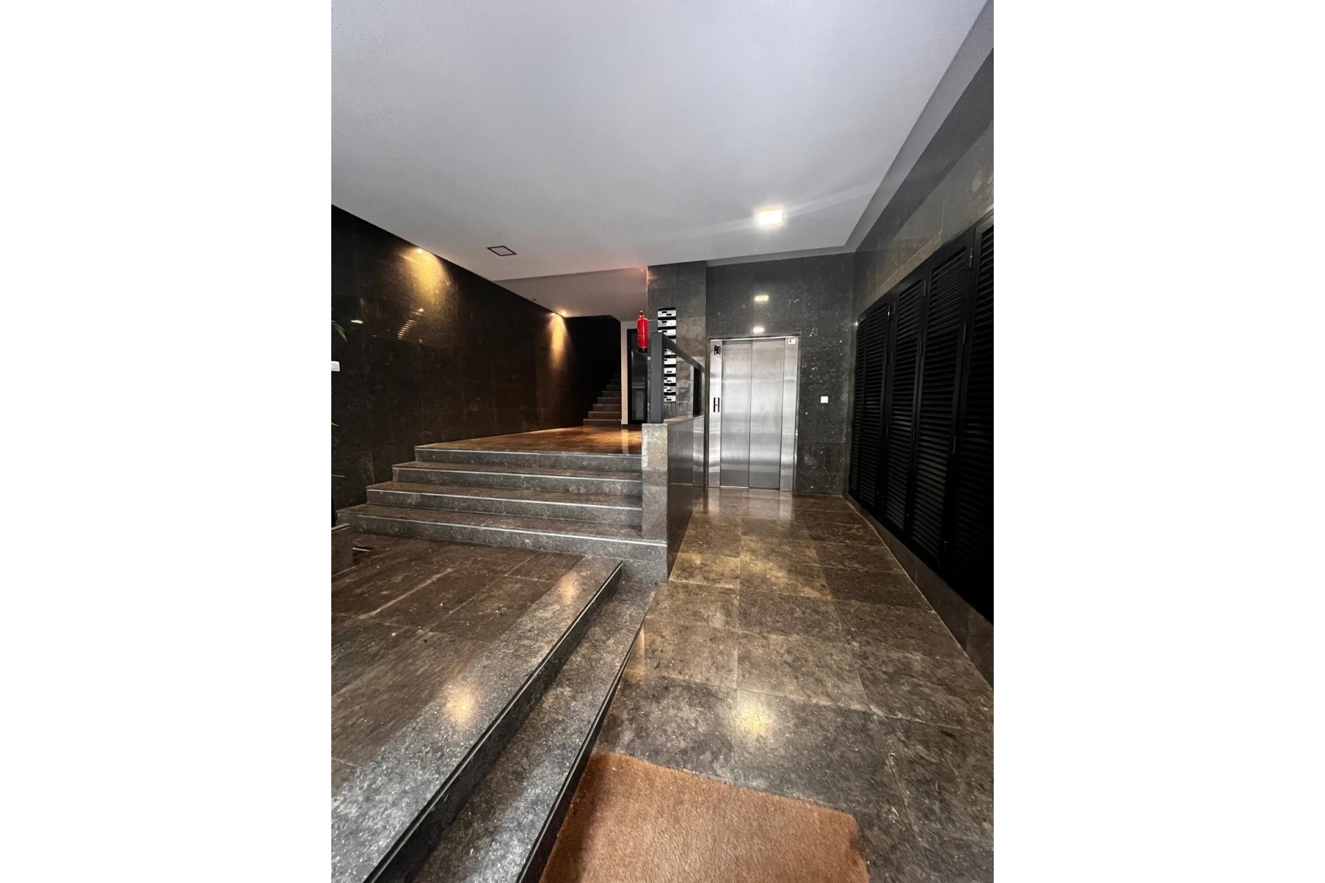 Használt Ingatlanok - Apartman -
Torrevieja - Centrum - Muelle Pesquero