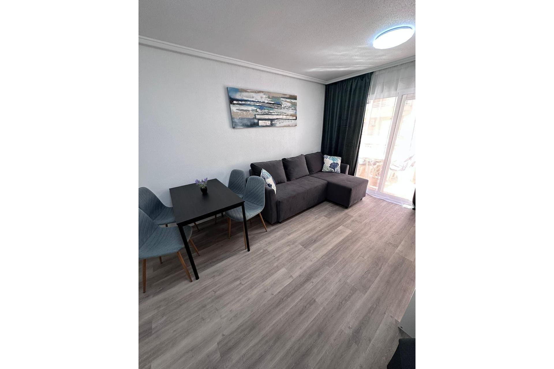 Használt Ingatlanok - Apartman -
Torrevieja - Centrum - Muelle Pesquero