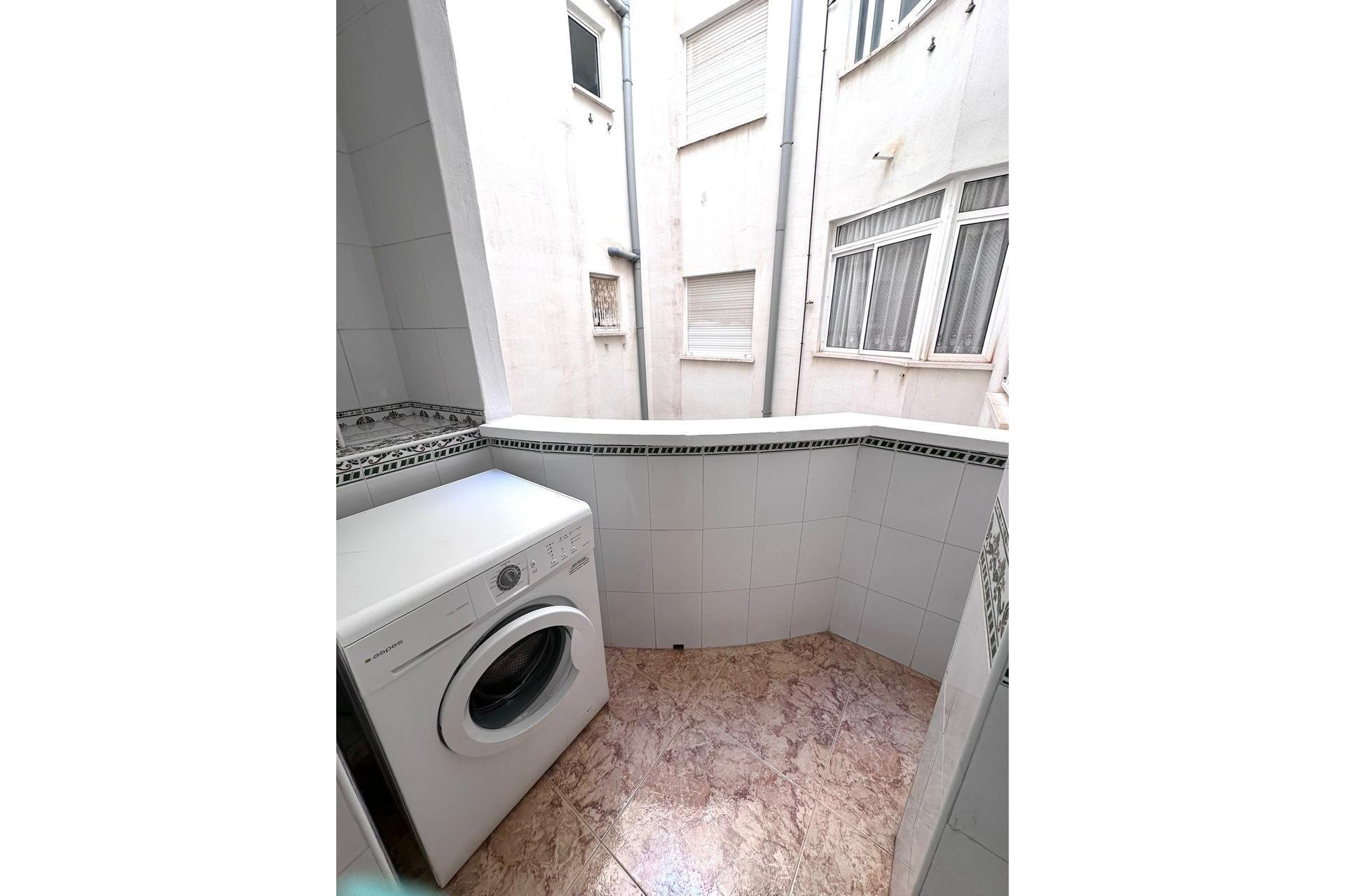 Használt Ingatlanok - Apartman -
Torrevieja - Centrum - Muelle Pesquero