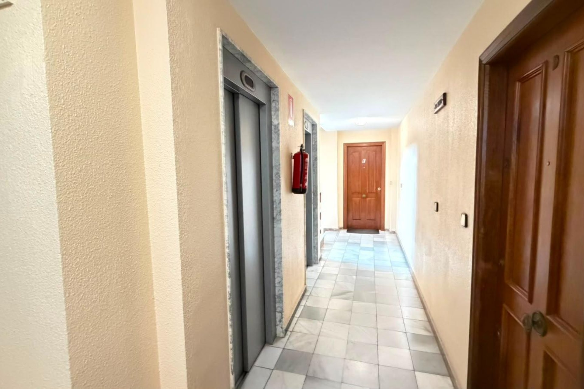 Használt Ingatlanok - Apartman -
Torrevieja - Centrum - Muelle Pesquero