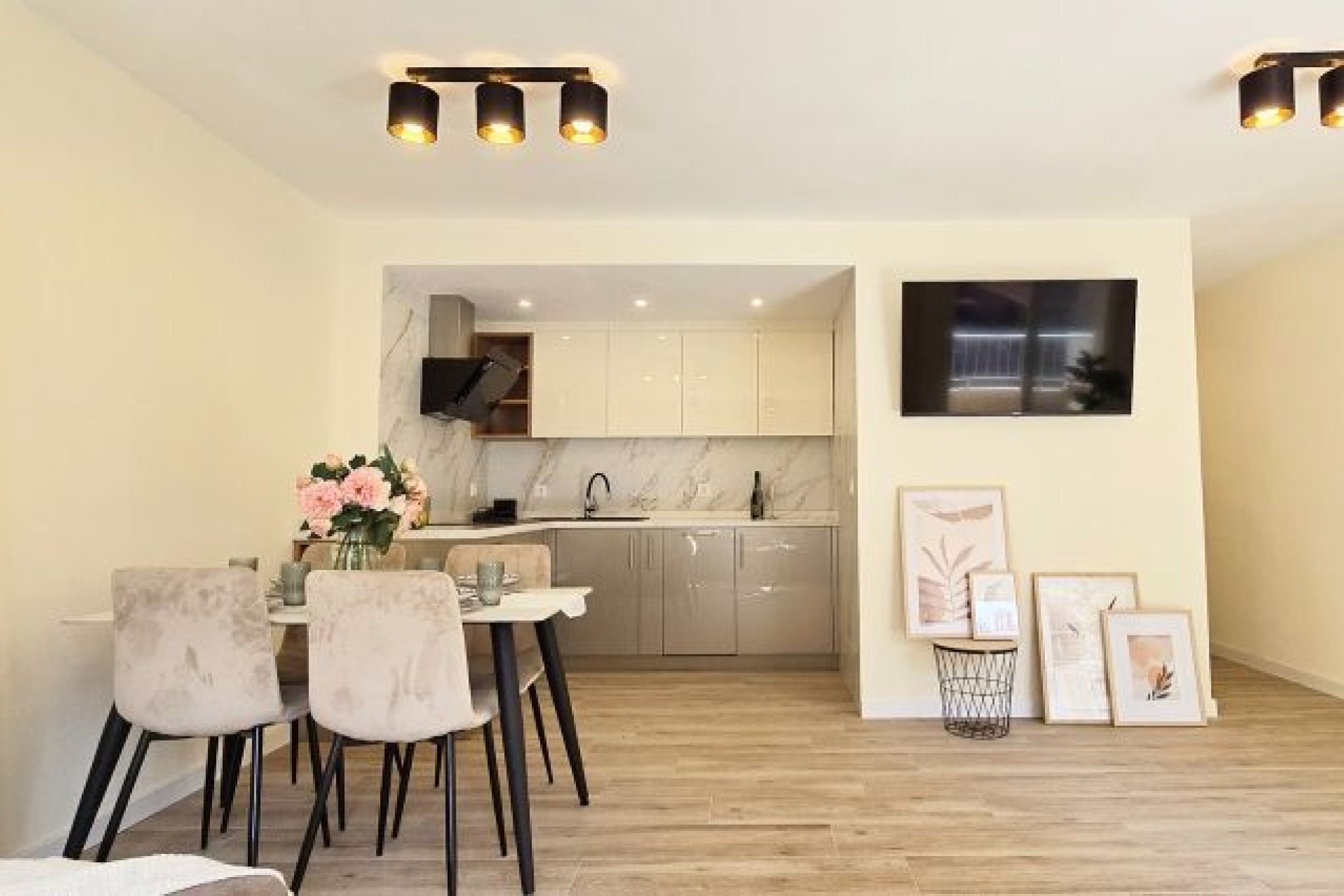 Használt Ingatlanok - Apartman -
Torrevieja - Centrum