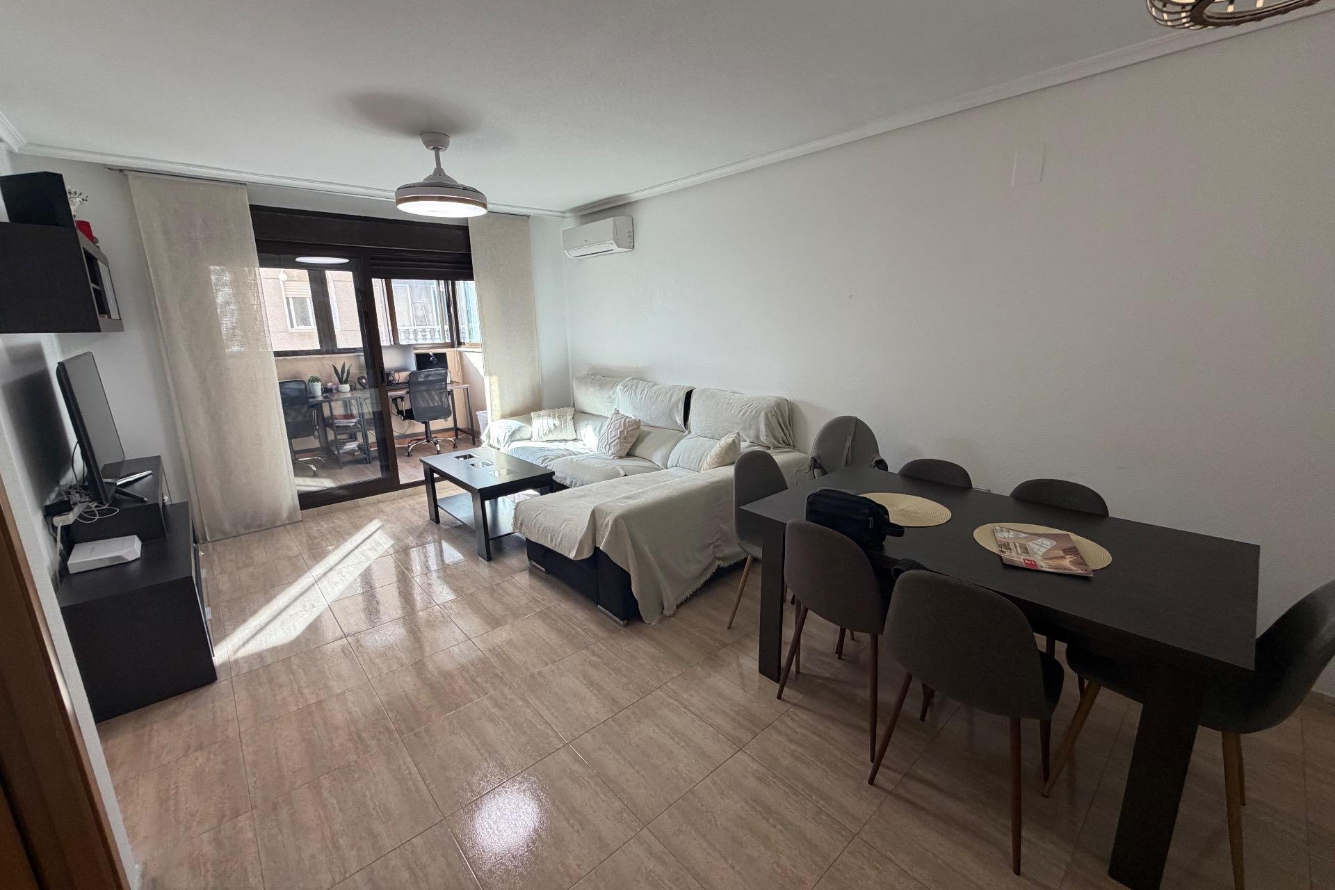 Használt Ingatlanok - Apartman -
Torrevieja - Centrum