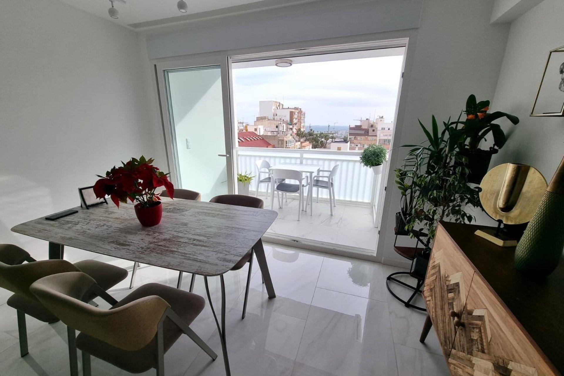 Használt Ingatlanok - Apartman -
Torrevieja - Centrum