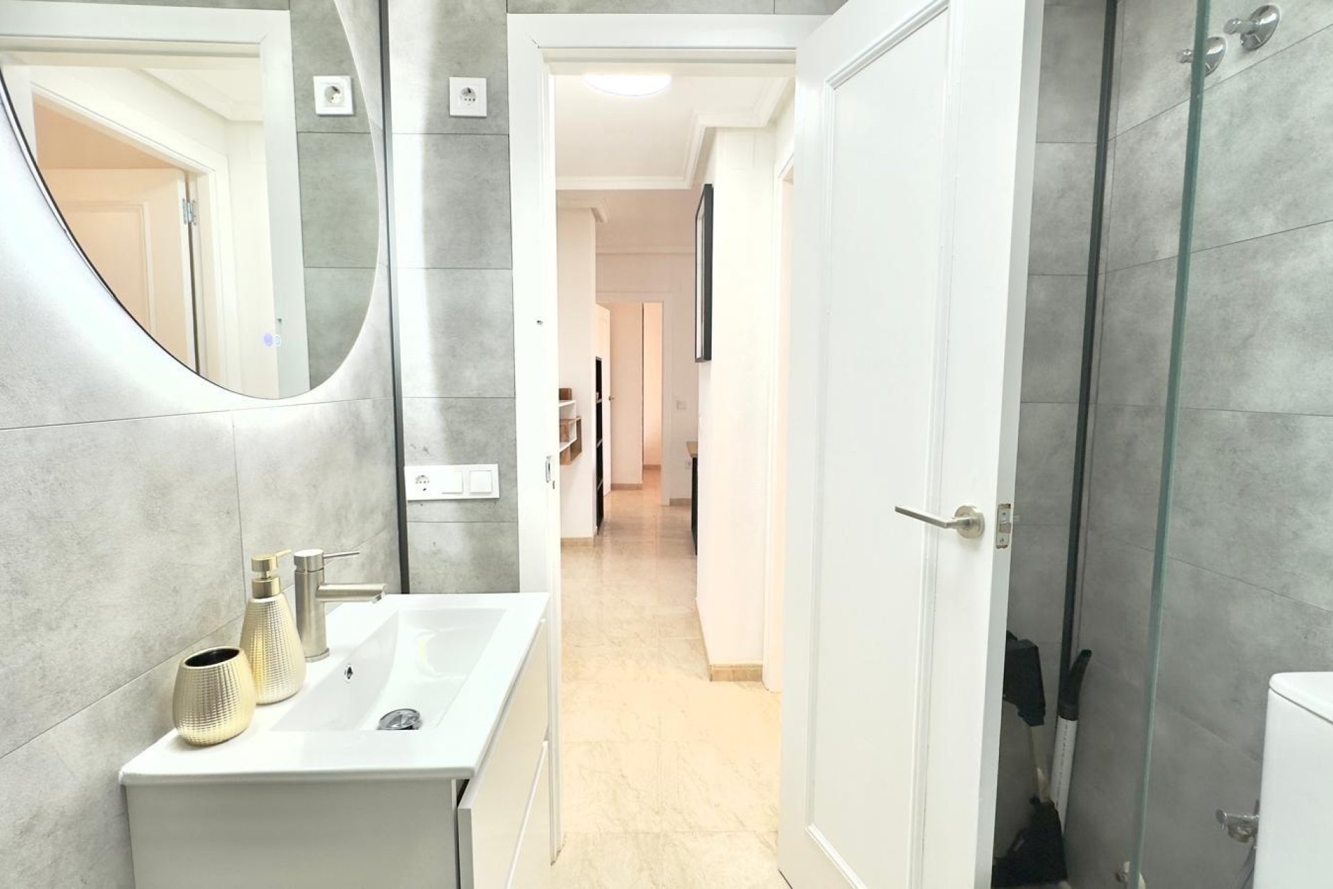 Használt Ingatlanok - Apartman -
Torrevieja - Centrum