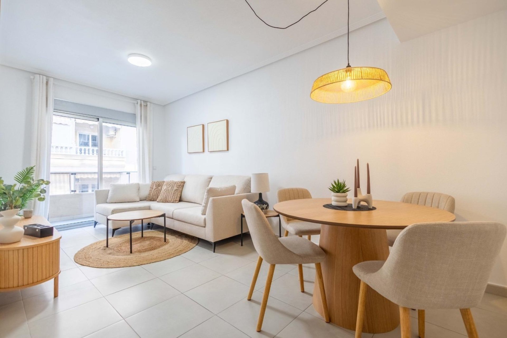 Használt Ingatlanok - Apartman -
Torrevieja - Centrum