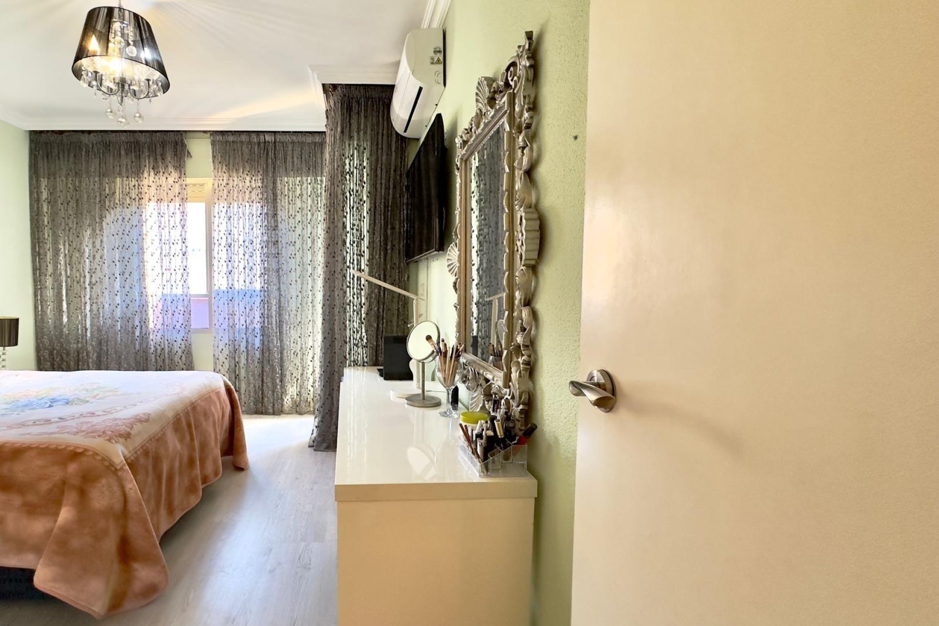 Használt Ingatlanok - Apartman -
Torrevieja - Centrum