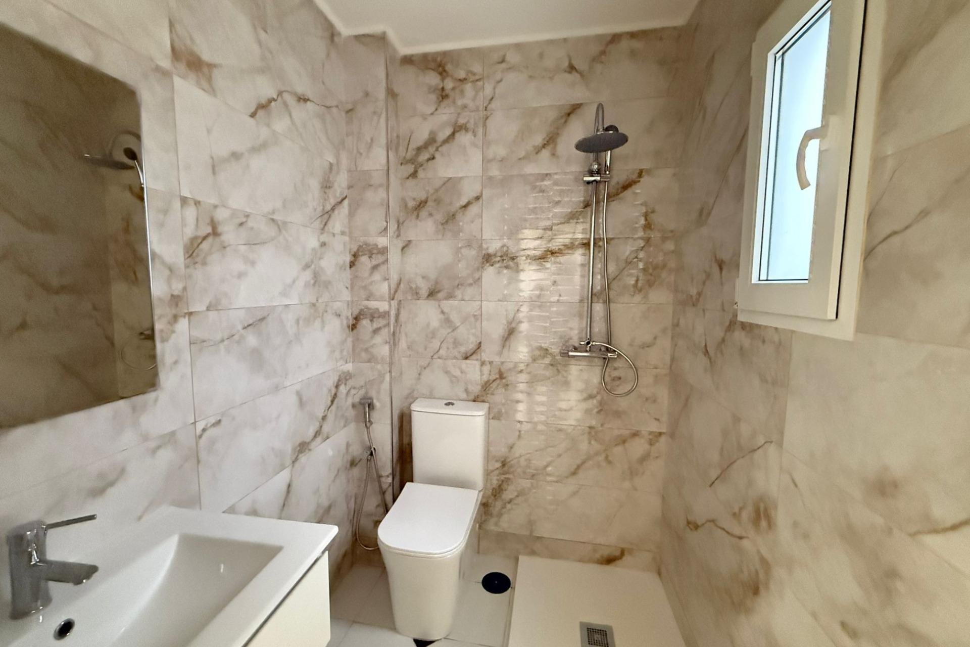 Használt Ingatlanok - Apartman -
Torrevieja - Centrum