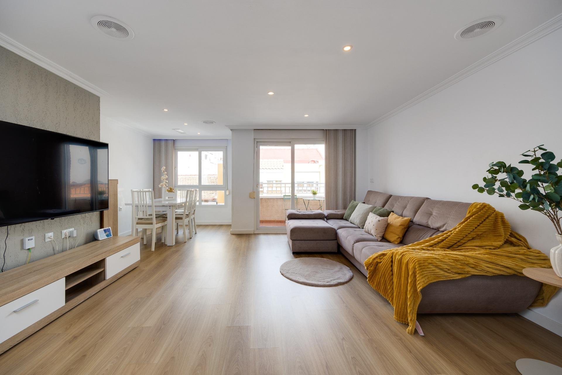 Használt Ingatlanok - Apartman -
Torrevieja - Centrum