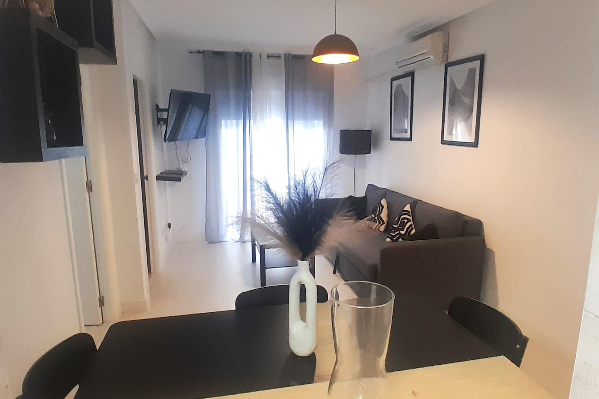 Használt Ingatlanok - Apartman -
Torrevieja - Centrum