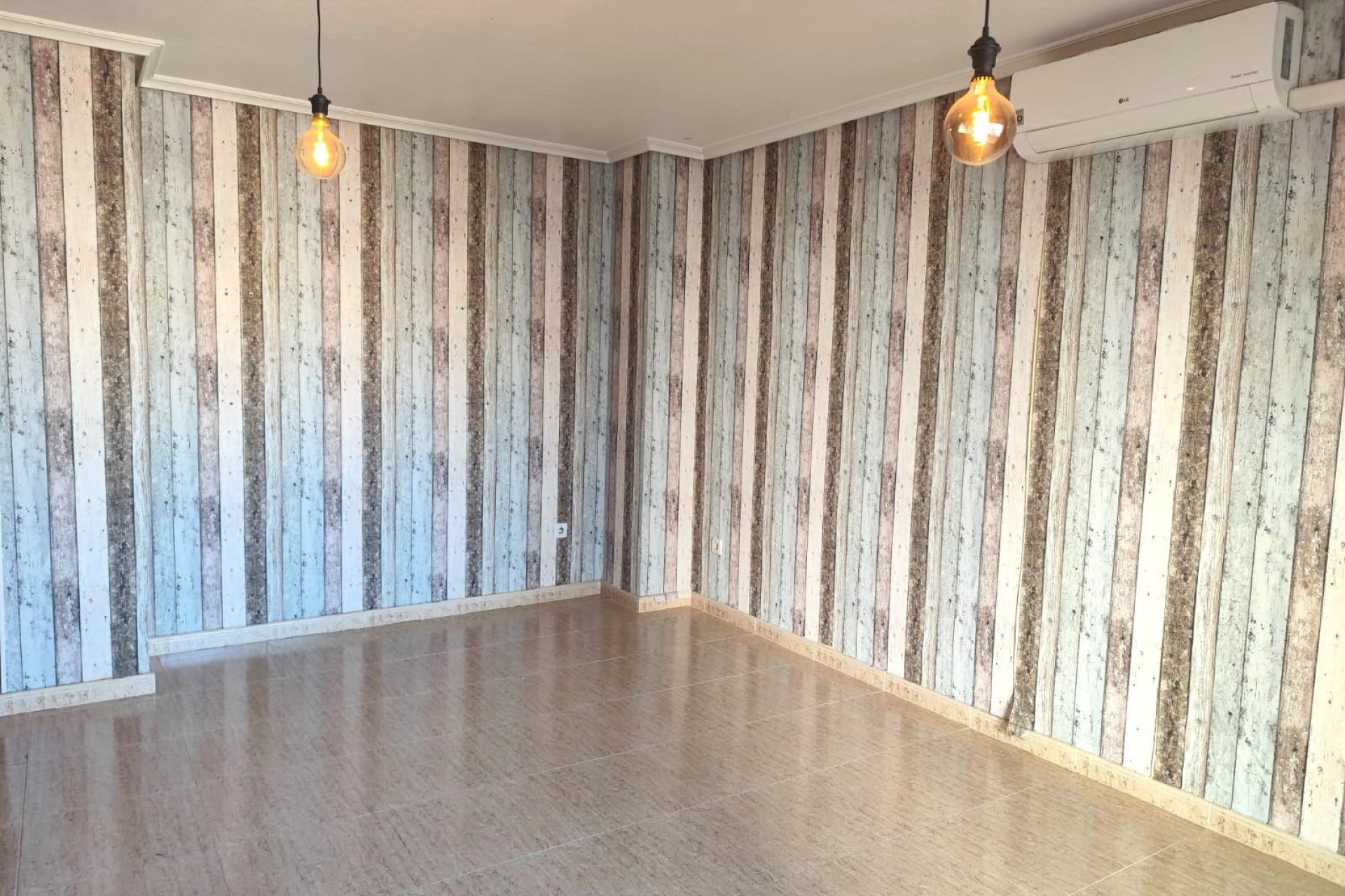 Használt Ingatlanok - Apartman -
Torrevieja - Centrum