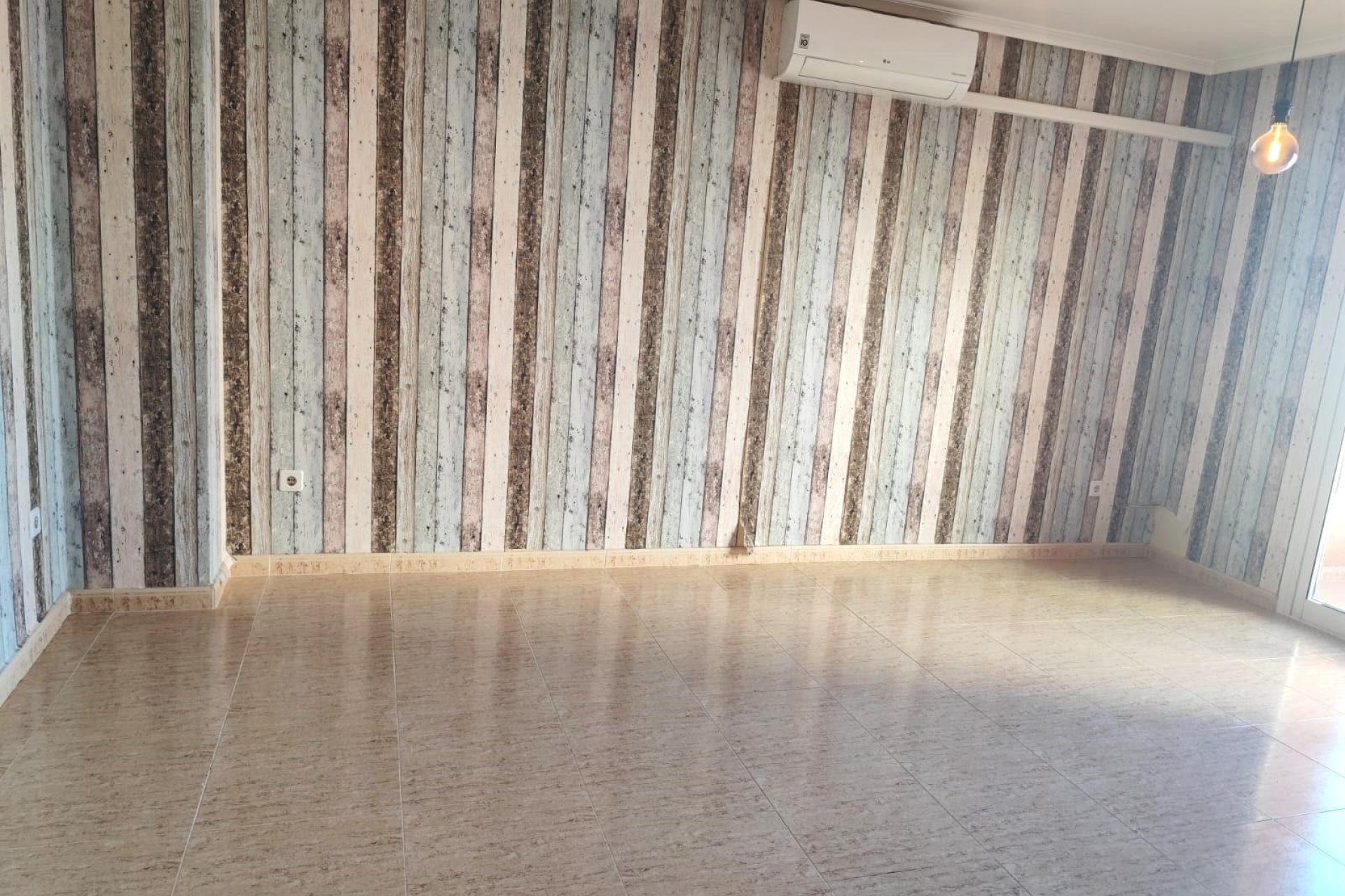 Használt Ingatlanok - Apartman -
Torrevieja - Centrum