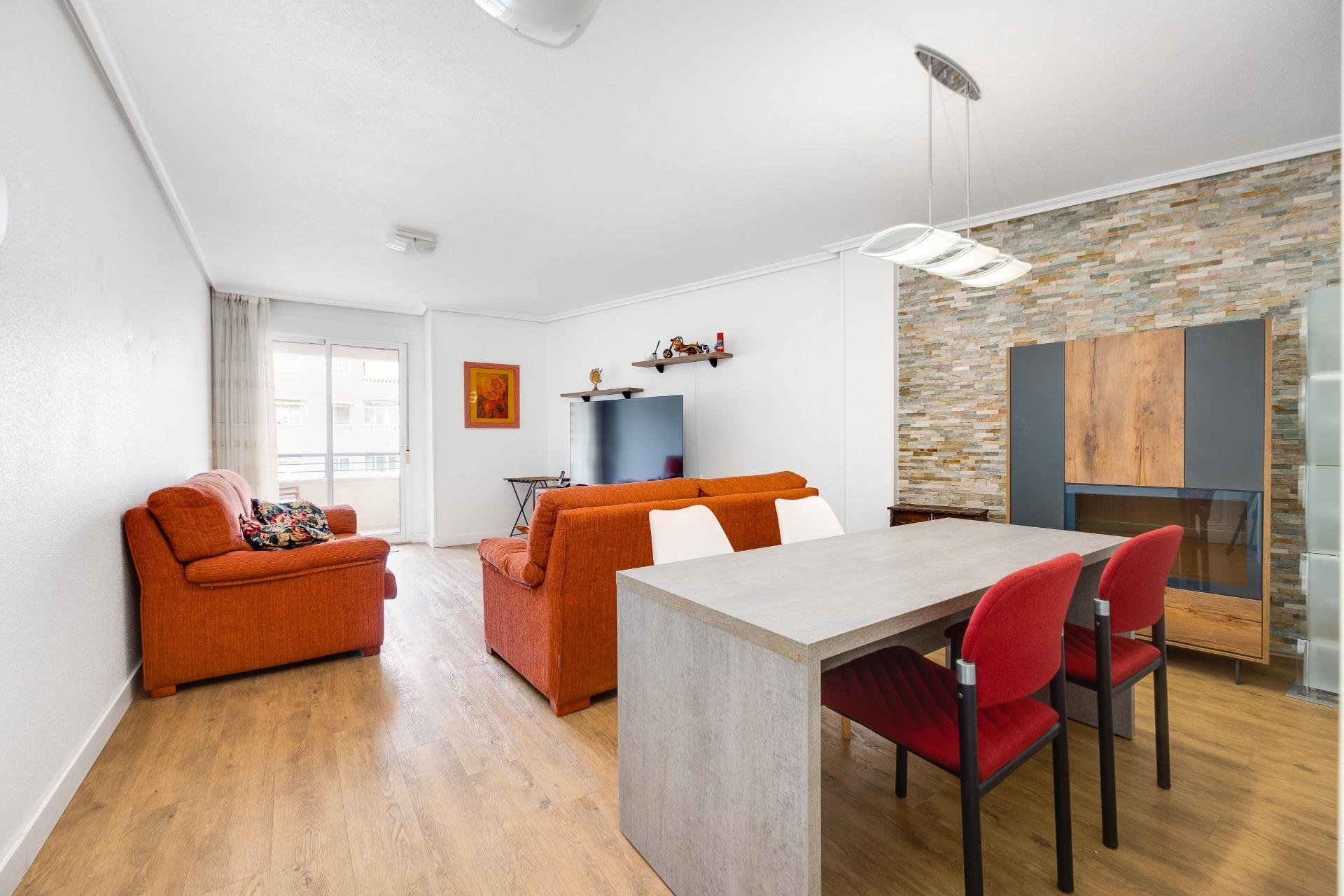 Használt Ingatlanok - Apartman -
Torrevieja - Centrum