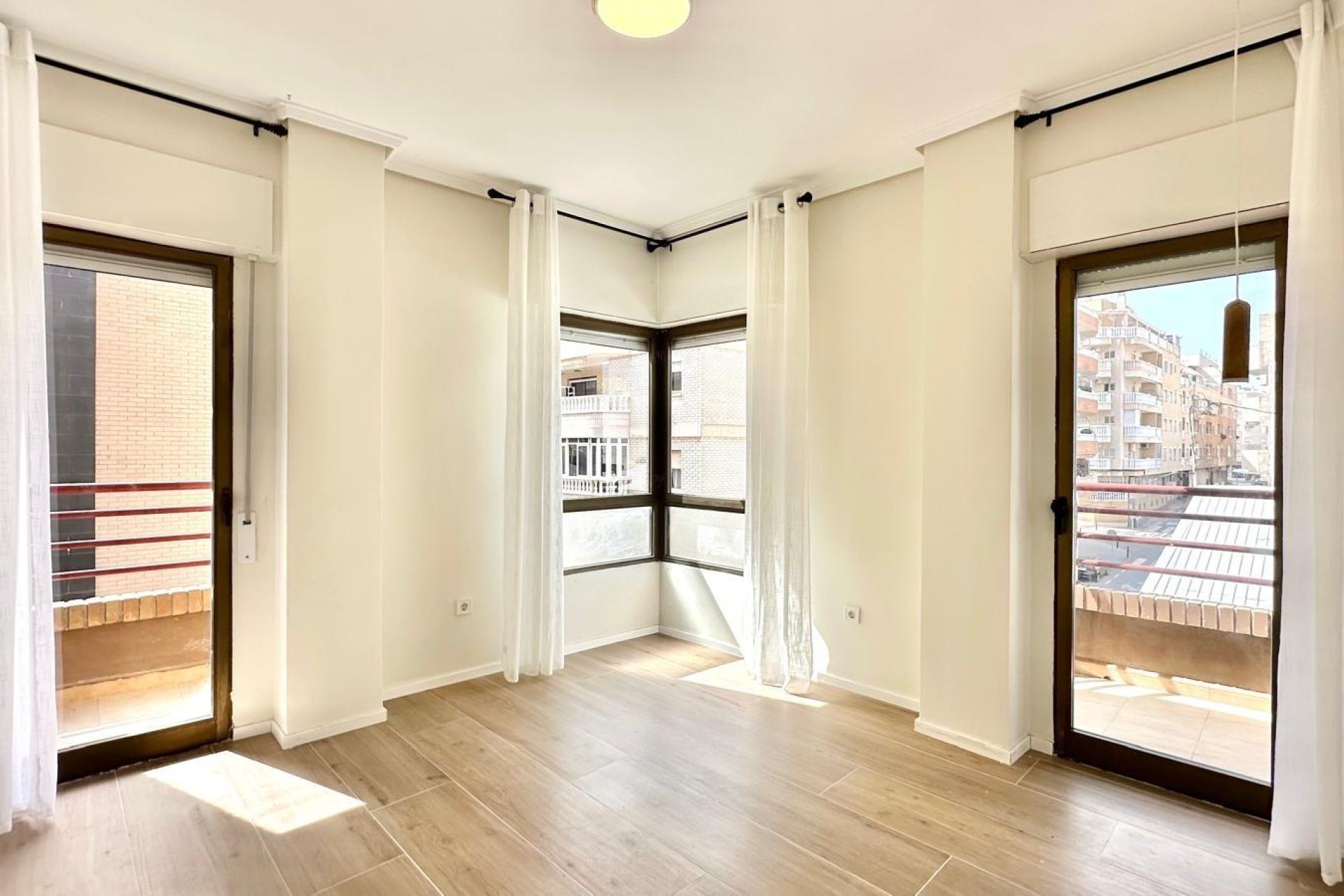 Használt Ingatlanok - Apartman -
Torrevieja - Centrum