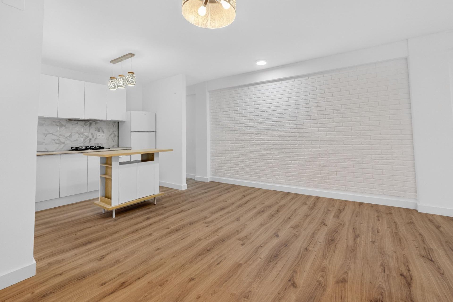 Használt Ingatlanok - Apartman -
Torrevieja - Centrum