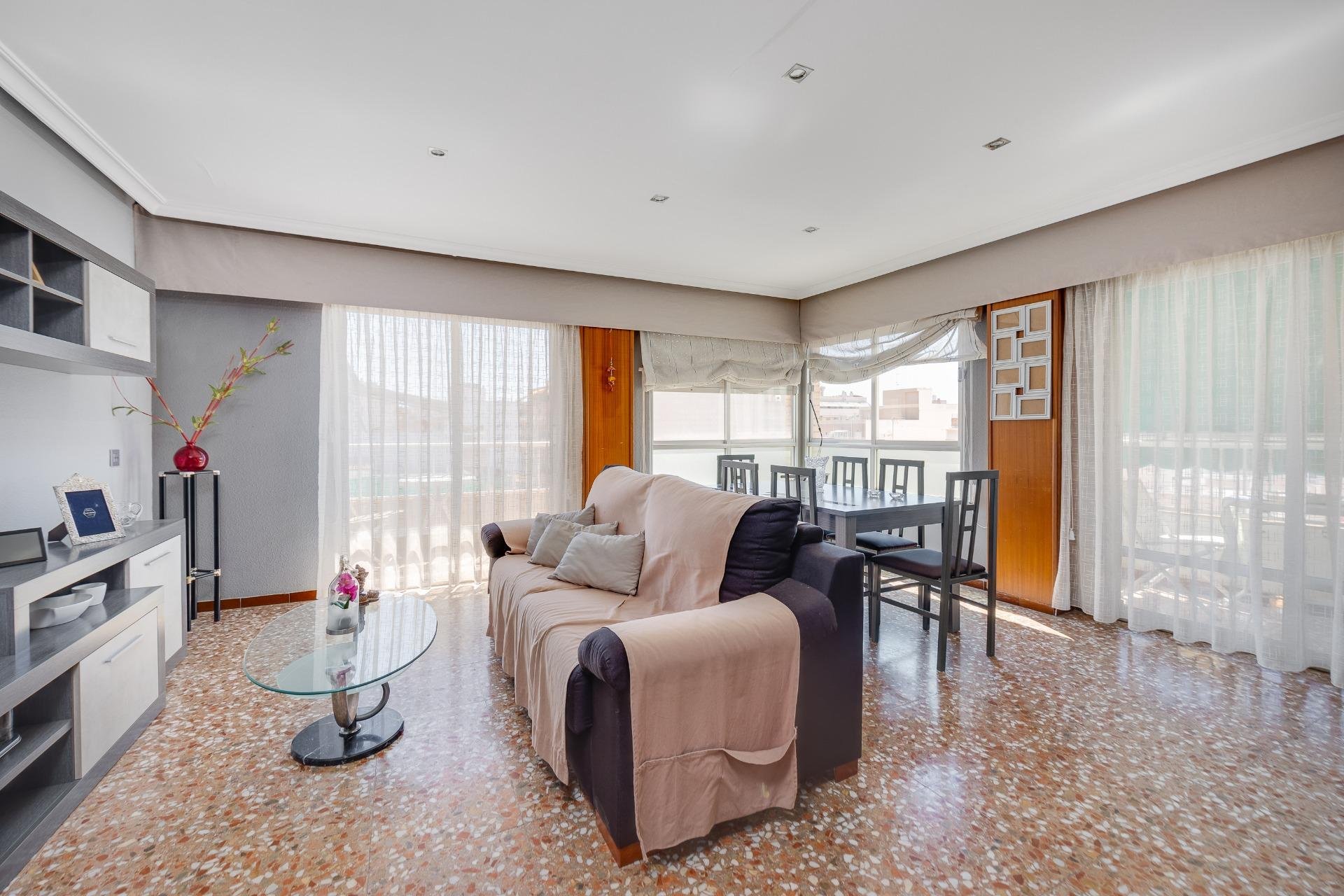 Használt Ingatlanok - Apartman -
Torrevieja - Centrum