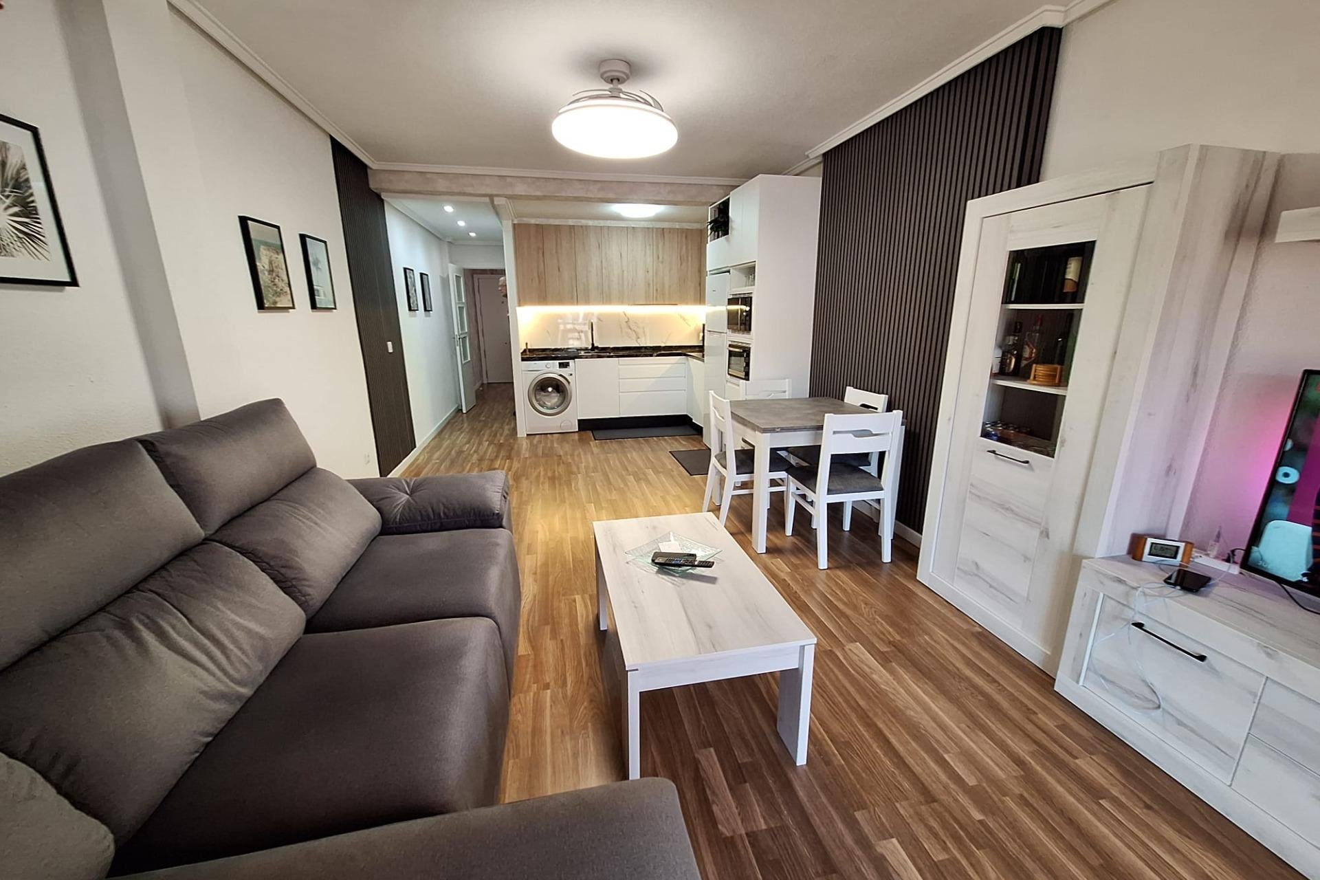 Használt Ingatlanok - Apartman -
Torrevieja - Centrum
