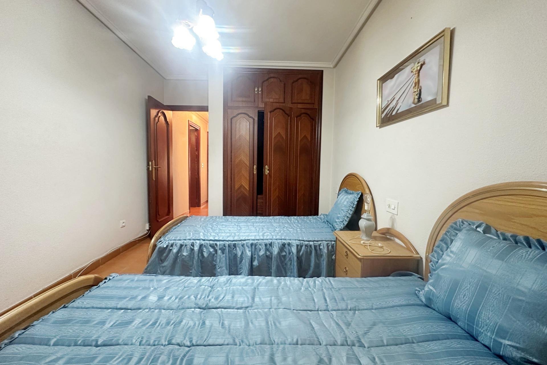 Használt Ingatlanok - Apartman -
Torrevieja - Centrum