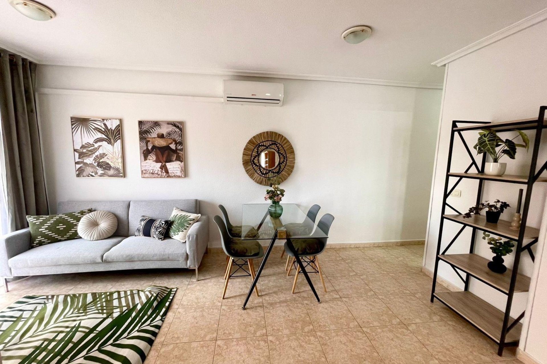 Használt Ingatlanok - Apartman -
Torrevieja - Centrum