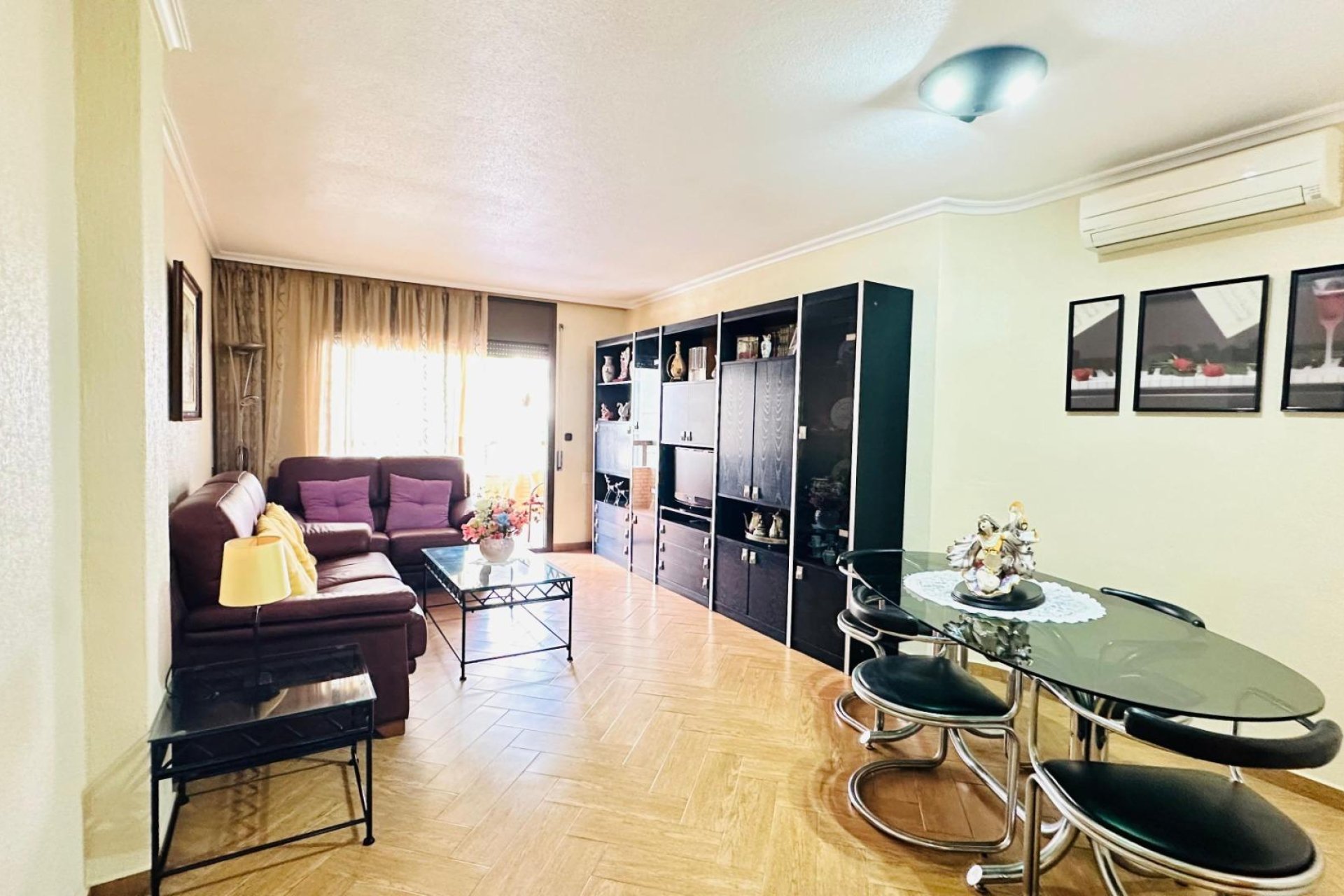 Használt Ingatlanok - Apartman -
Torrevieja - Centrum