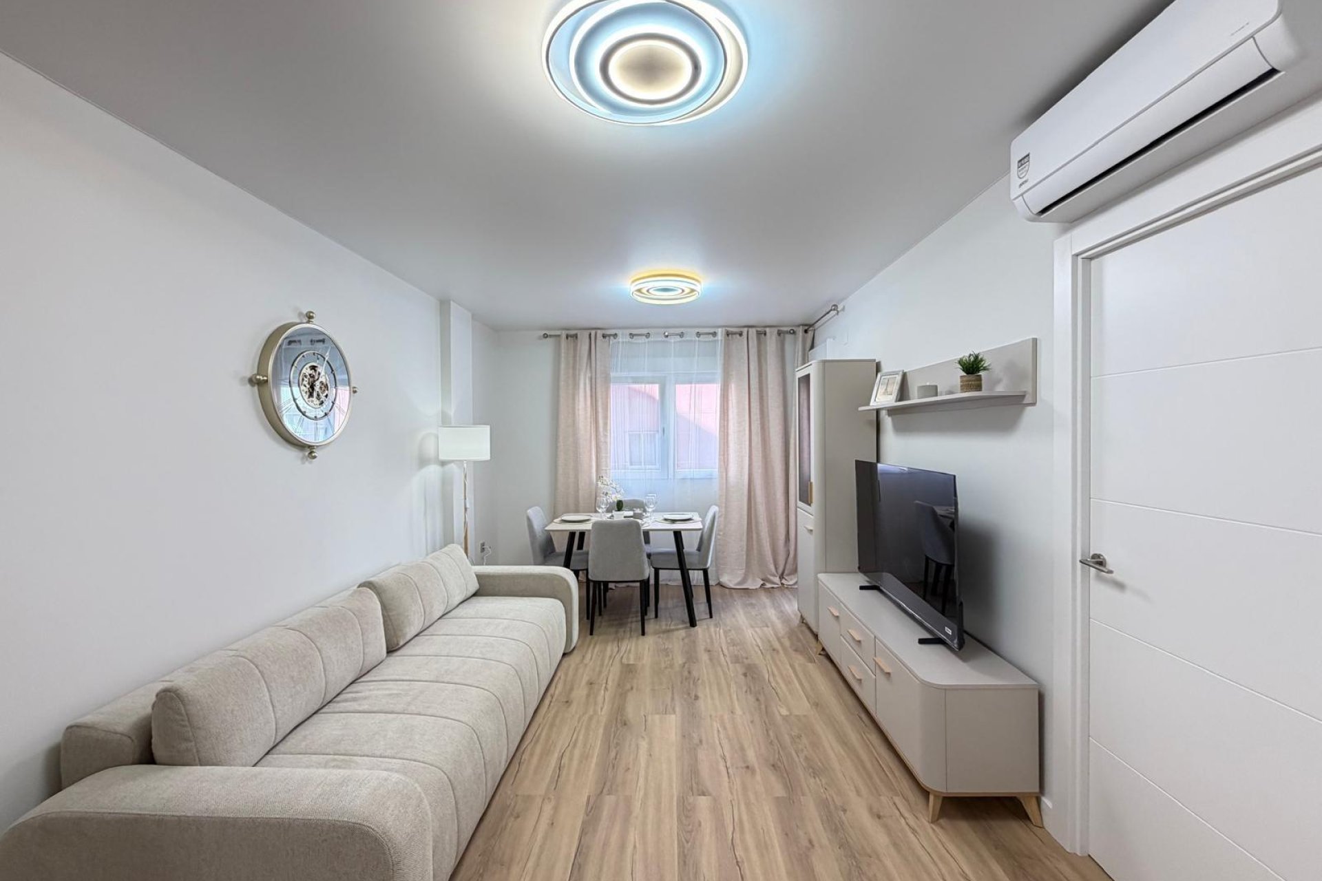 Használt Ingatlanok - Apartman -
Torrevieja - Centrum