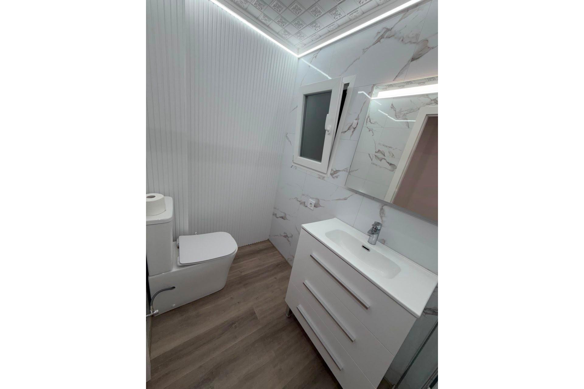 Használt Ingatlanok - Apartman -
Torrevieja - Centrum