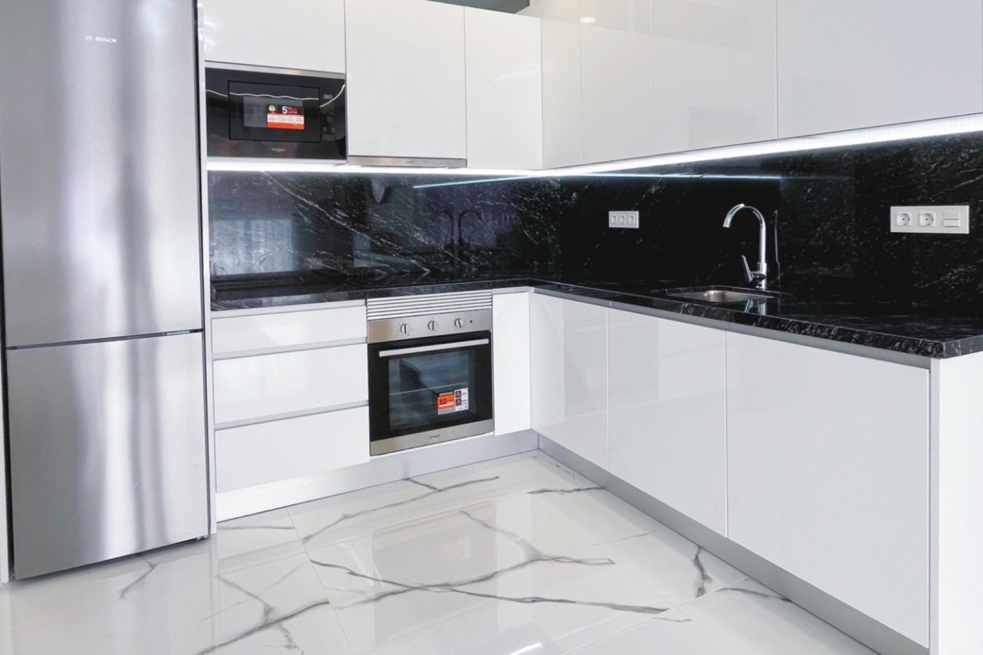Használt Ingatlanok - Apartman -
Torrevieja - Costa Blanca