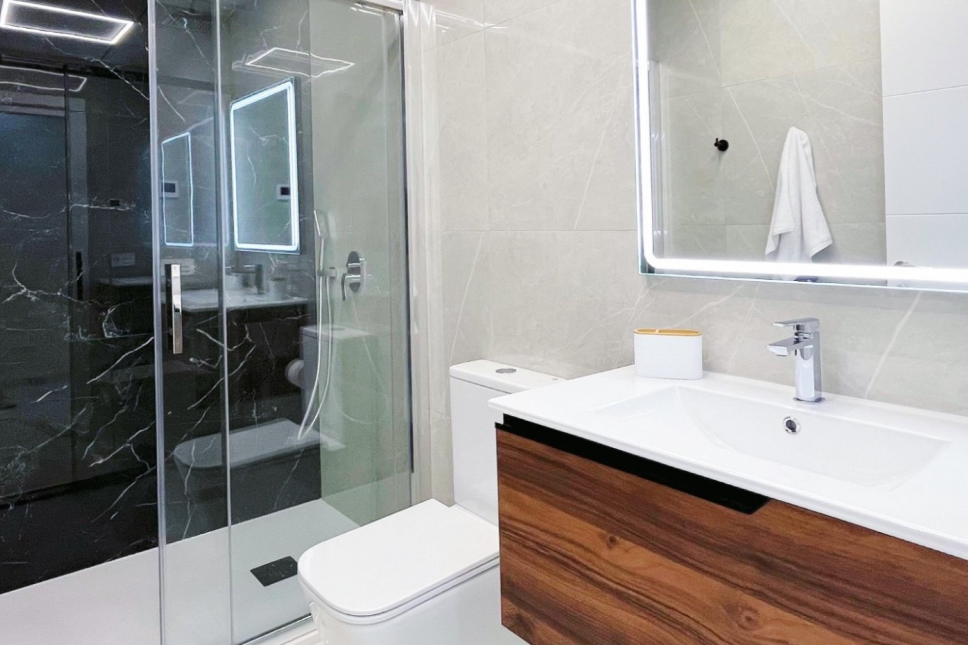Használt Ingatlanok - Apartman -
Torrevieja - Costa Blanca