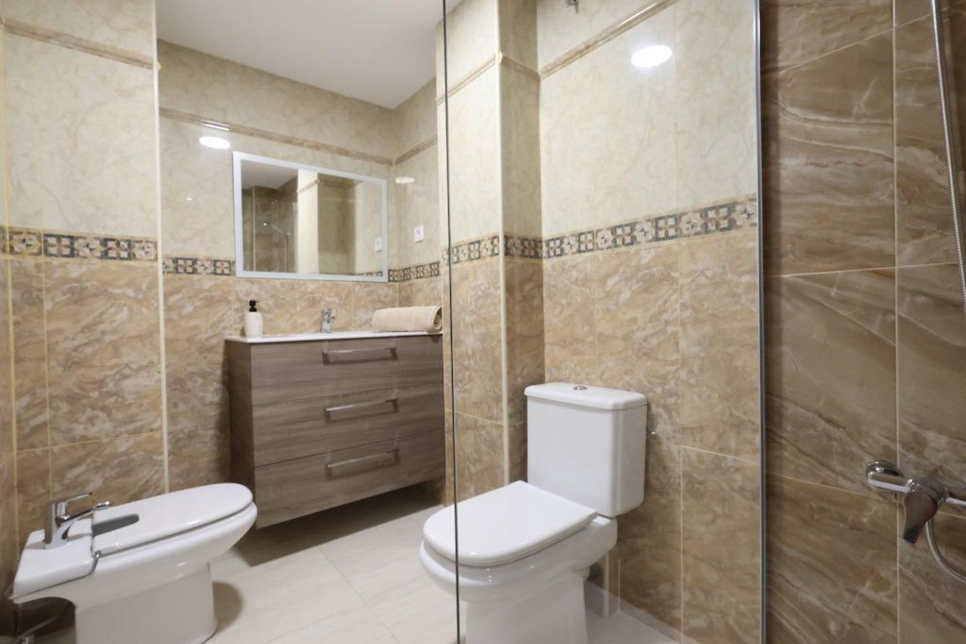 Használt Ingatlanok - Apartman -
Torrevieja - Costa Blanca
