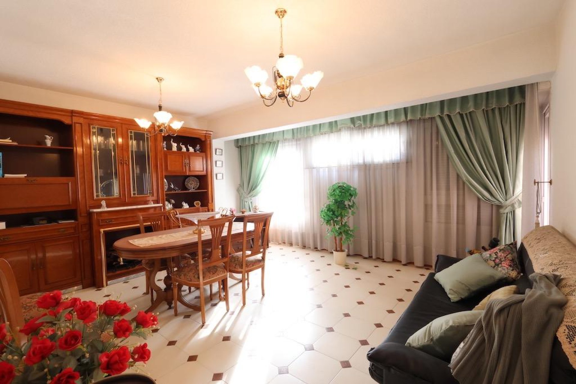 Használt Ingatlanok - Apartman -
Torrevieja - Costa Blanca