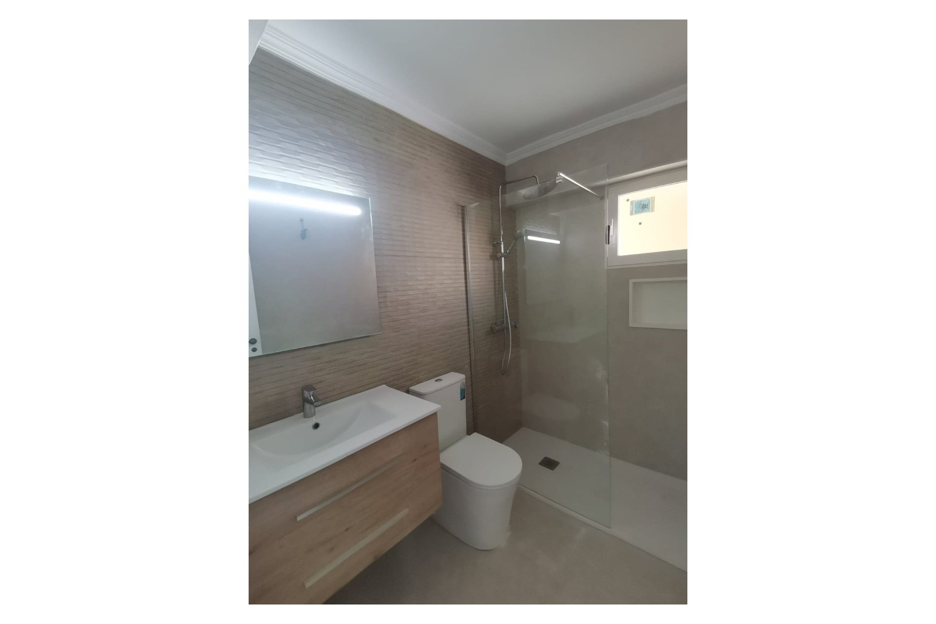 Használt Ingatlanok - Apartman -
Torrevieja - Costa Blanca