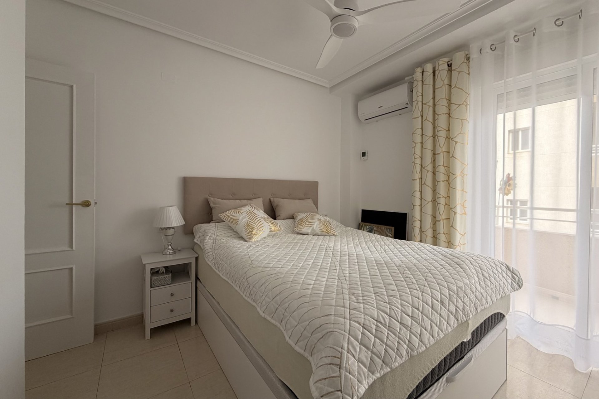 Használt Ingatlanok - Apartman -
Torrevieja - Costa Blanca
