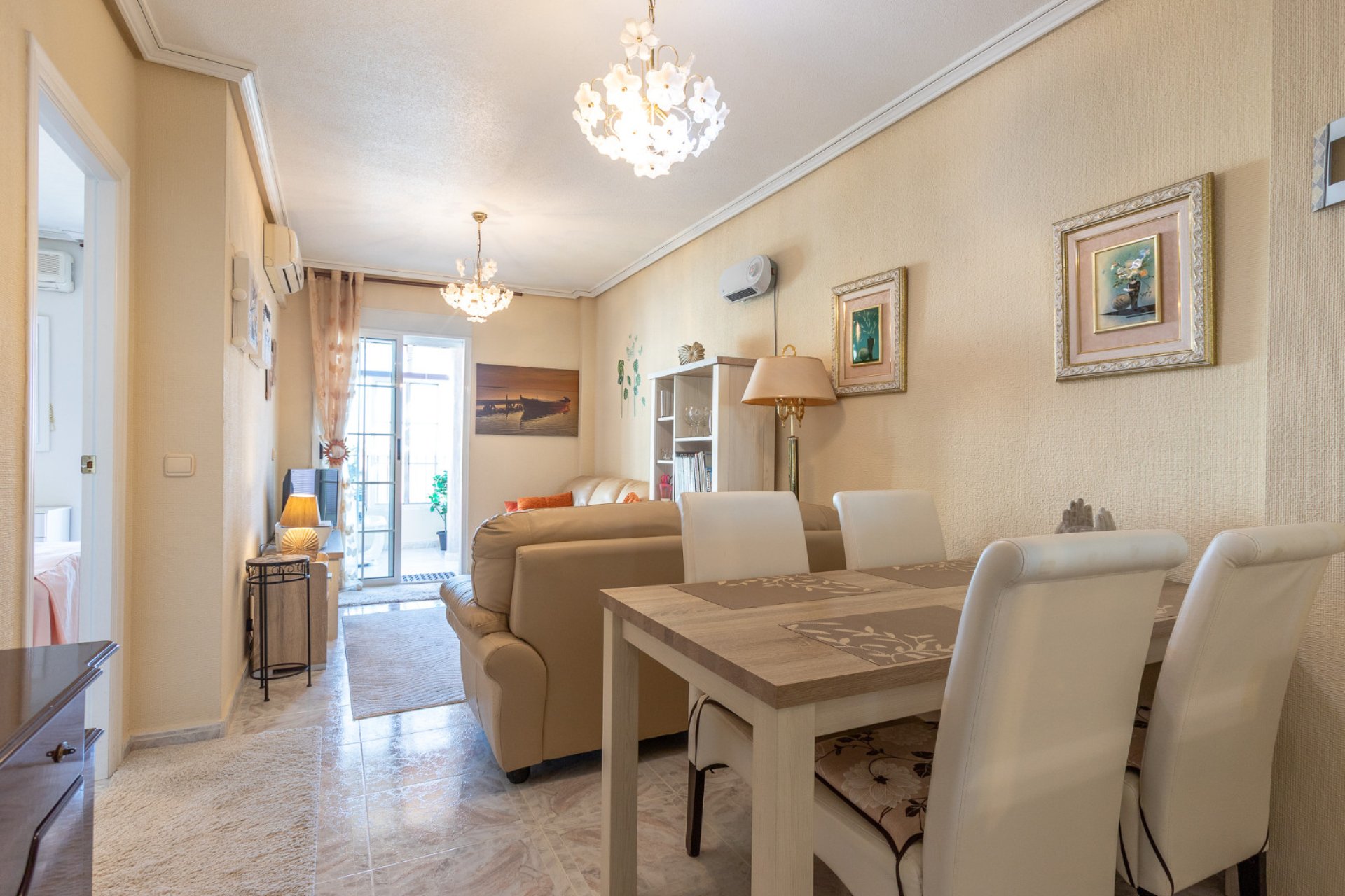 Használt Ingatlanok - Apartman -
Torrevieja - Costa Blanca