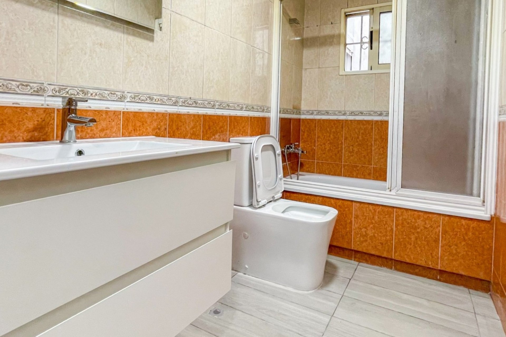 Használt Ingatlanok - Apartman -
Torrevieja - Costa Blanca