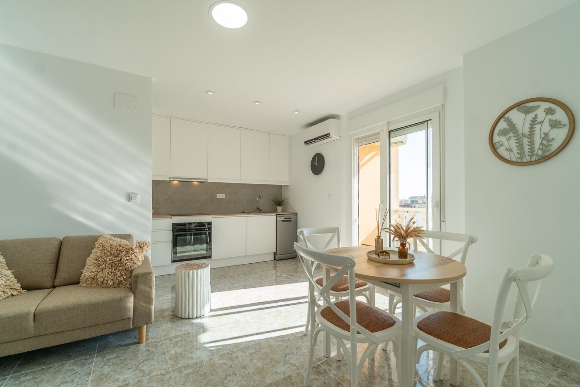 Használt Ingatlanok - Apartman -
Torrevieja - Costa Blanca