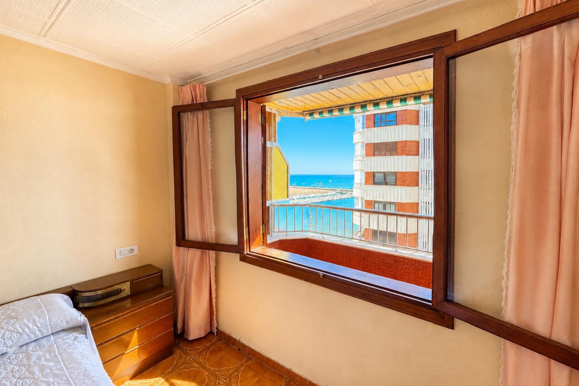 Használt Ingatlanok - Apartman -
Torrevieja - Costa Blanca