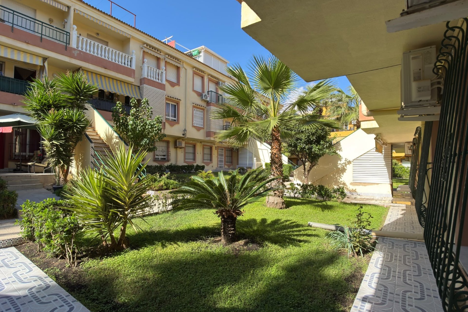 Használt Ingatlanok - Apartman -
Torrevieja - Costa Blanca