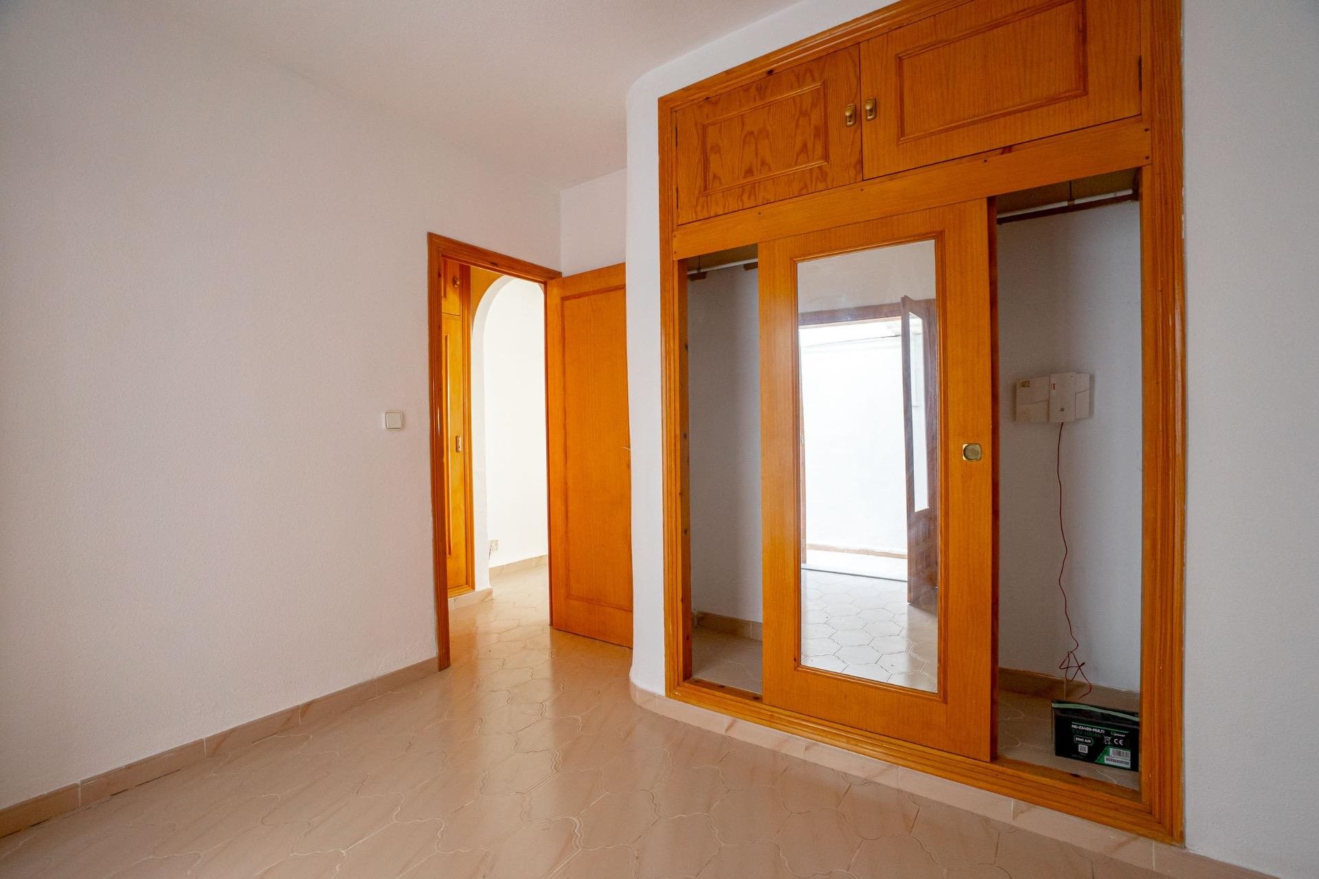 Használt Ingatlanok - Apartman -
Torrevieja - El Chaparral