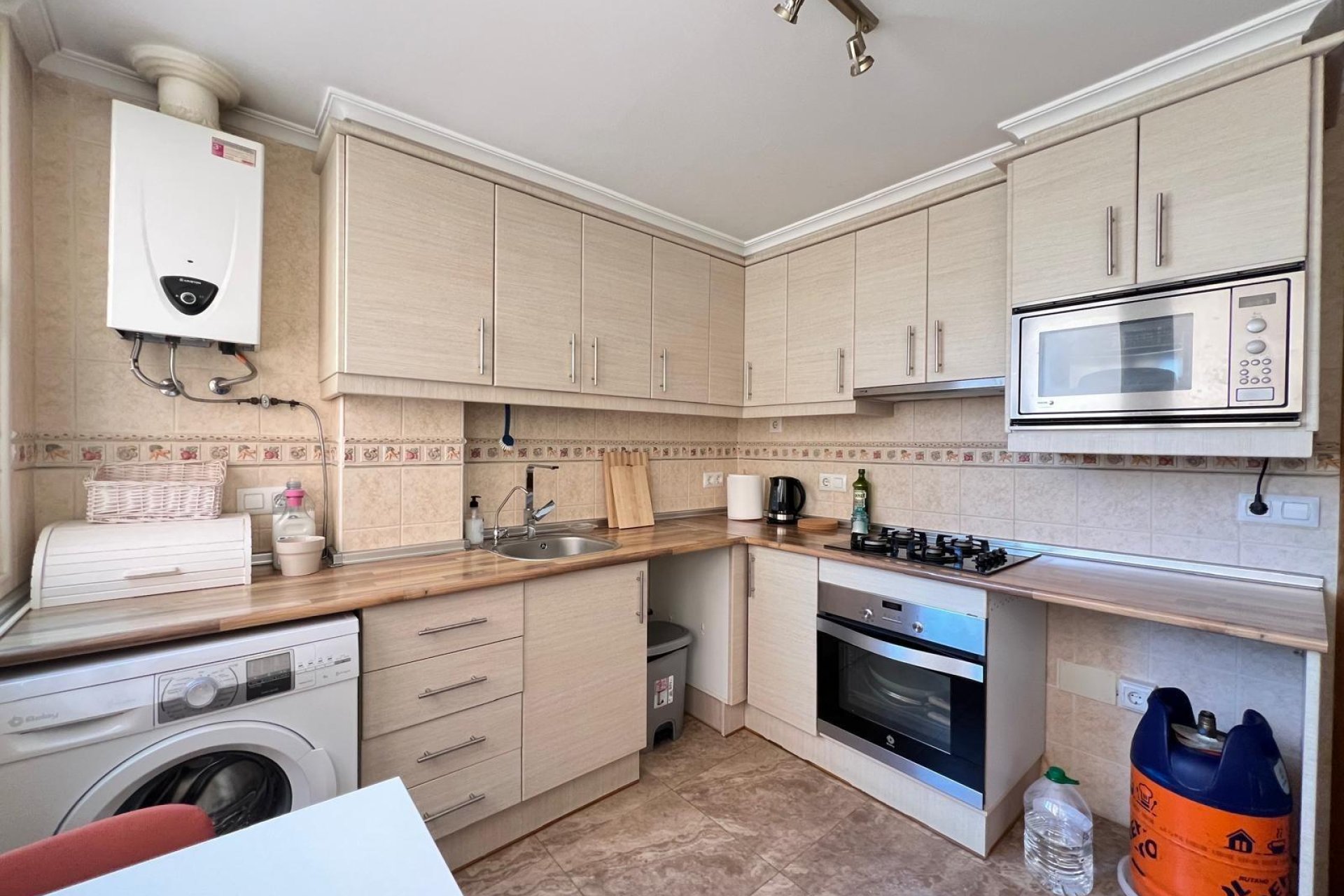 Használt Ingatlanok - Apartman -
Torrevieja - Estacion De Autobuses