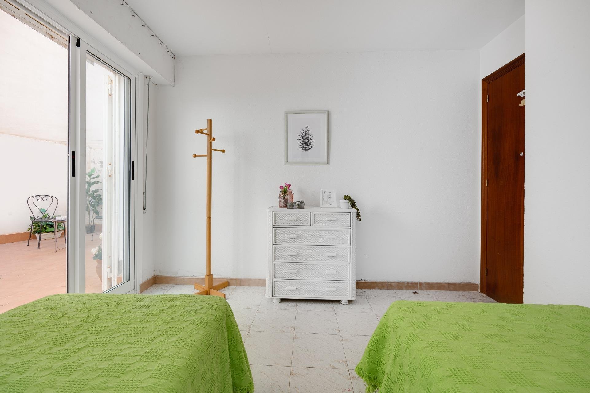 Használt Ingatlanok - Apartman -
Torrevieja - Estacion De Autobuses