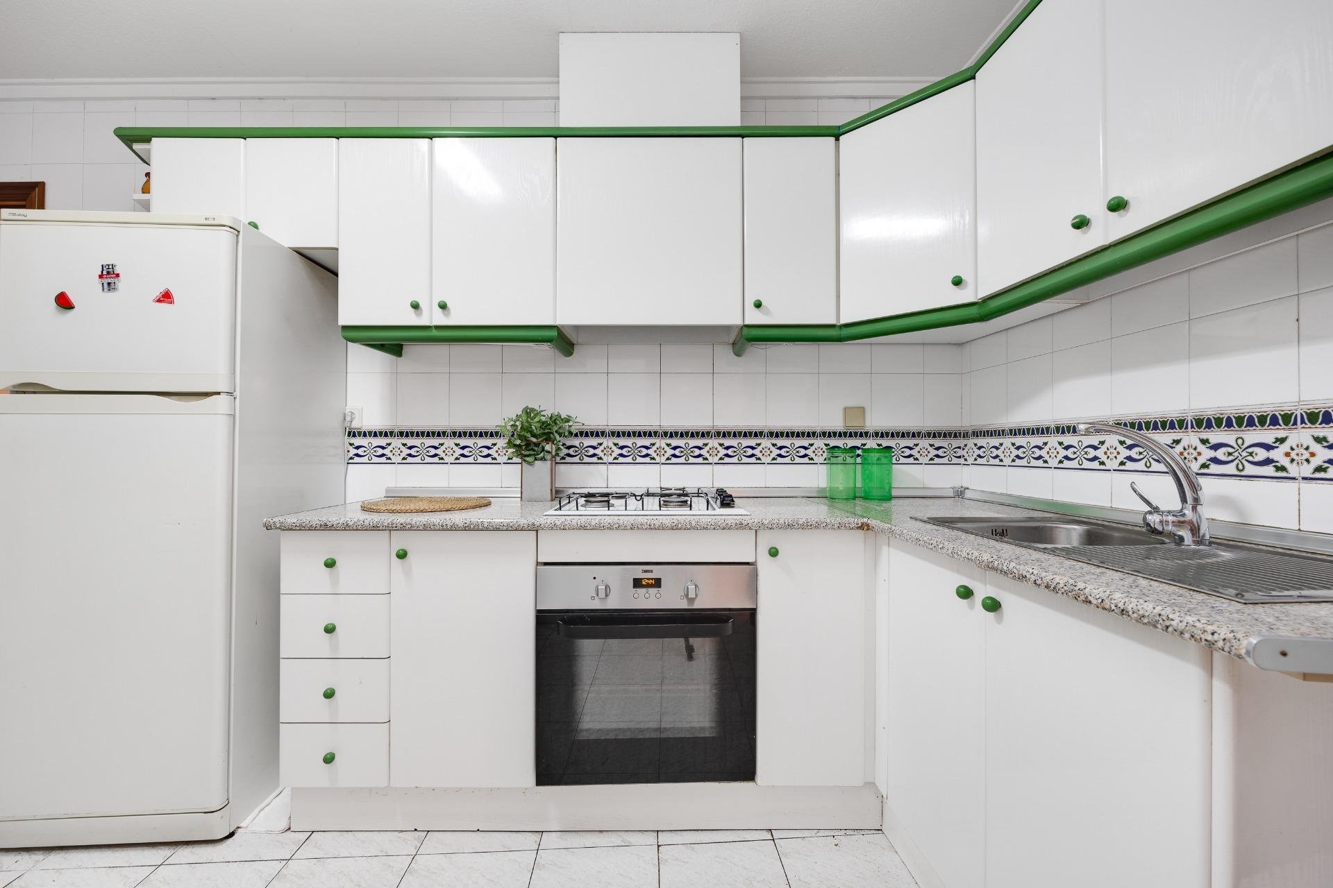 Használt Ingatlanok - Apartman -
Torrevieja - Estacion De Autobuses