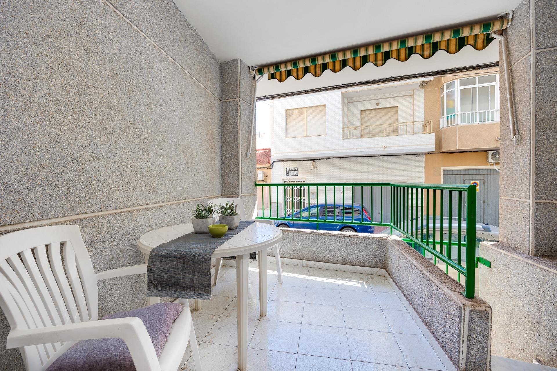 Használt Ingatlanok - Apartman -
Torrevieja - Estacion De Autobuses