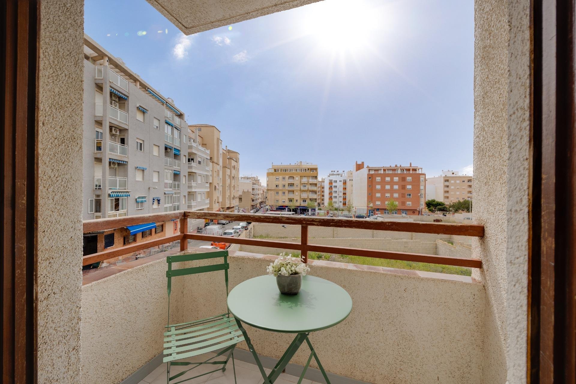 Használt Ingatlanok - Apartman -
Torrevieja - Estacion De Autobuses