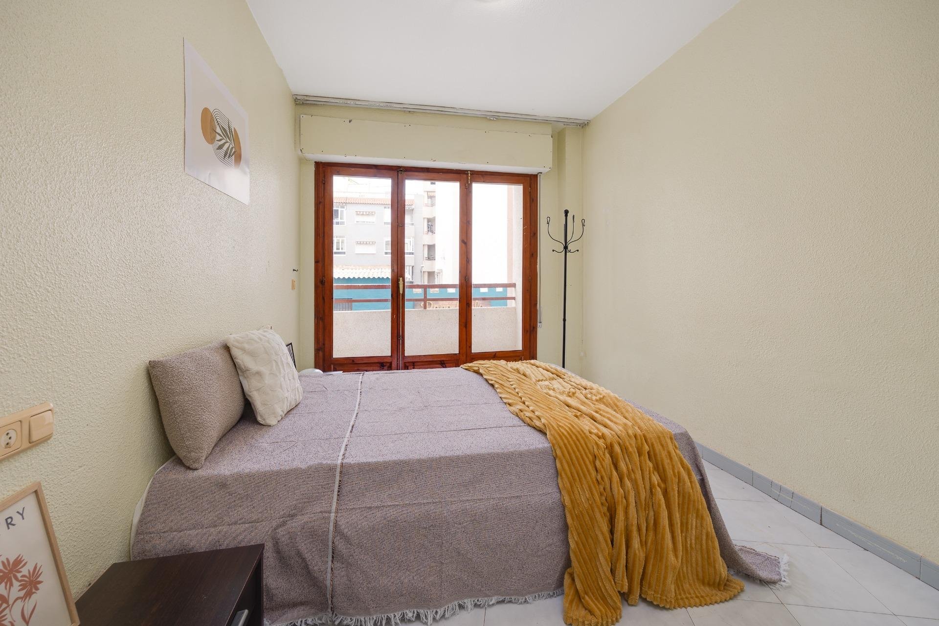 Használt Ingatlanok - Apartman -
Torrevieja - Estacion De Autobuses