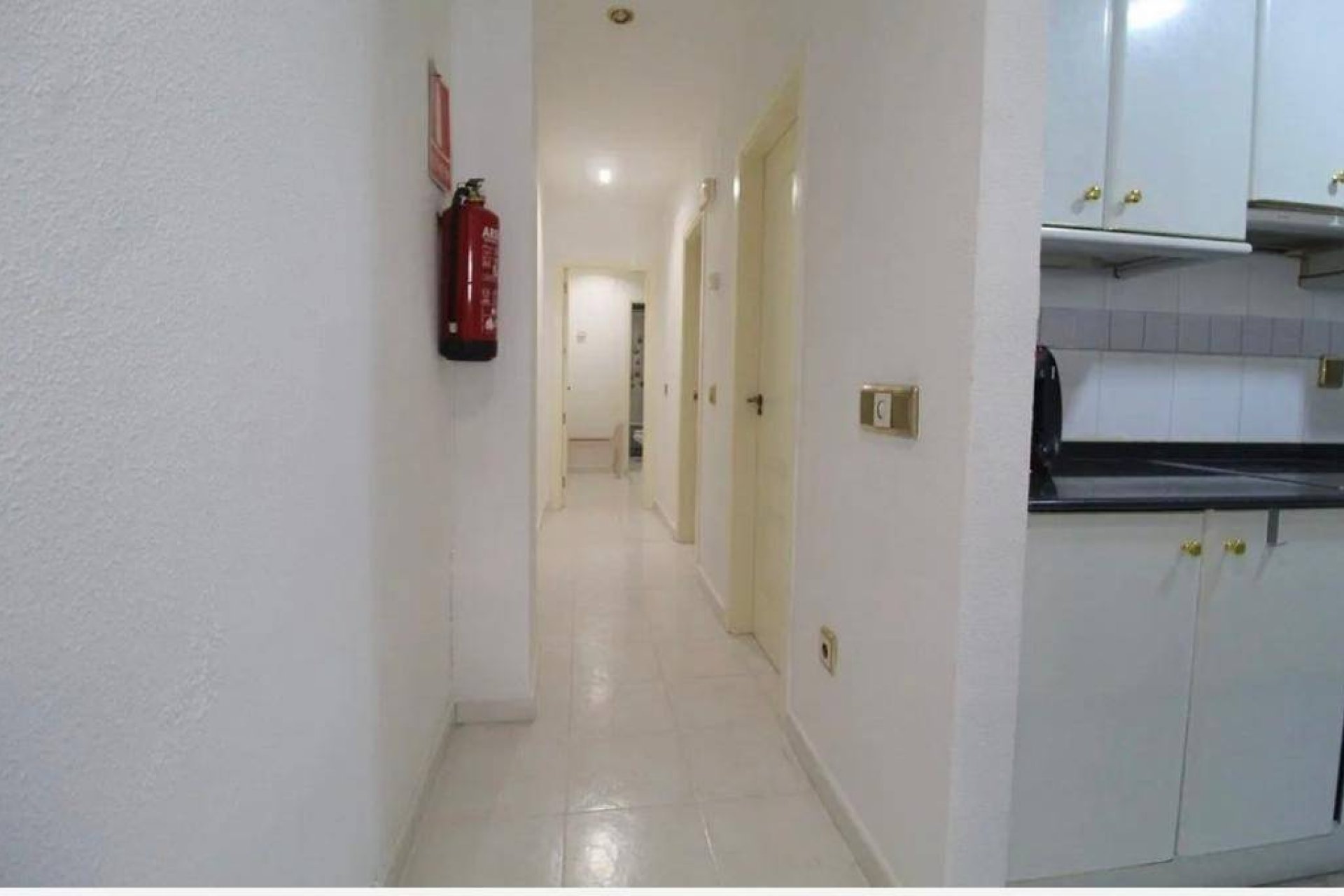 Használt Ingatlanok - Apartman -
Torrevieja - Estacion De Autobuses