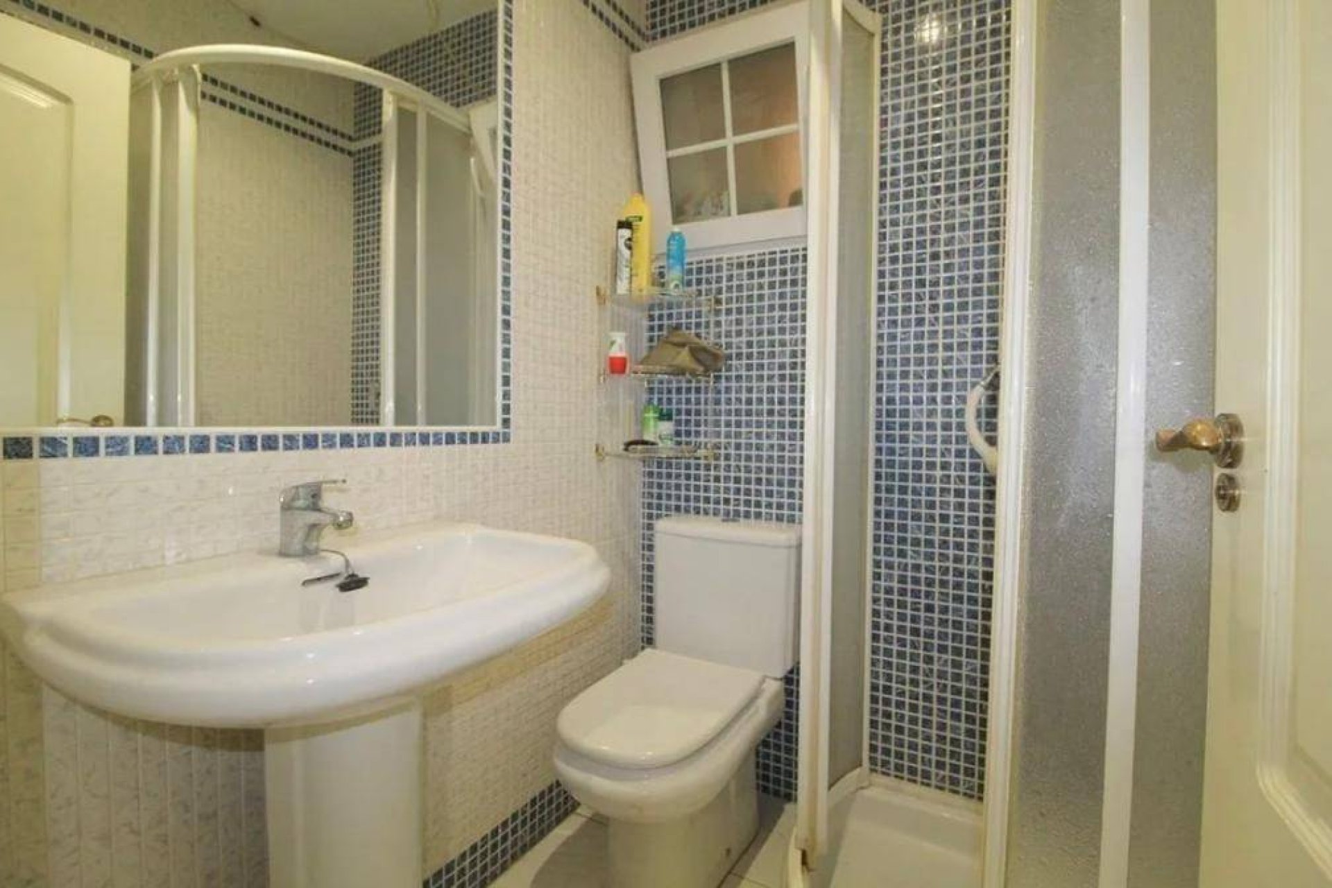 Használt Ingatlanok - Apartman -
Torrevieja - Estacion De Autobuses