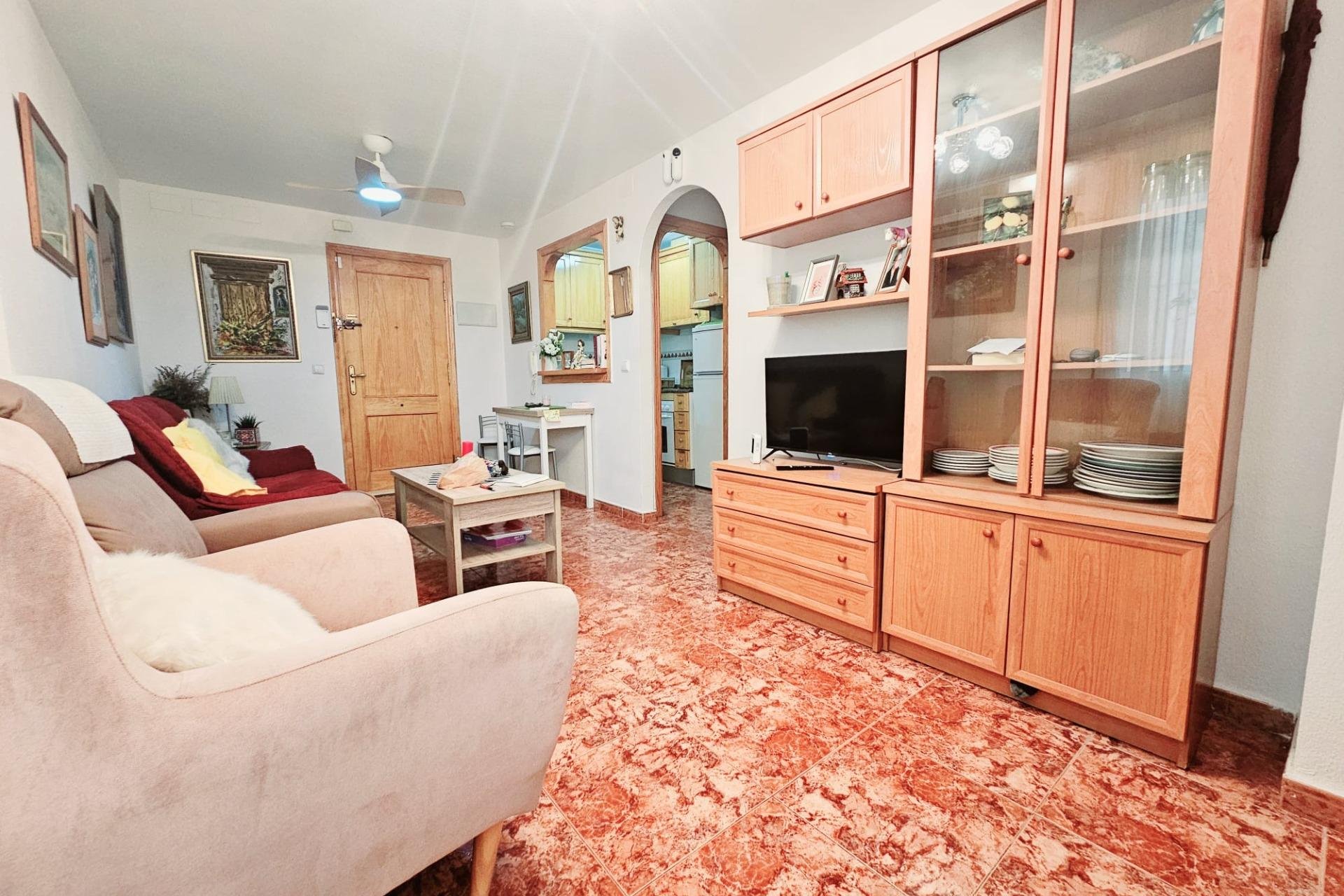 Használt Ingatlanok - Apartman -
Torrevieja - Estacion De Autobuses